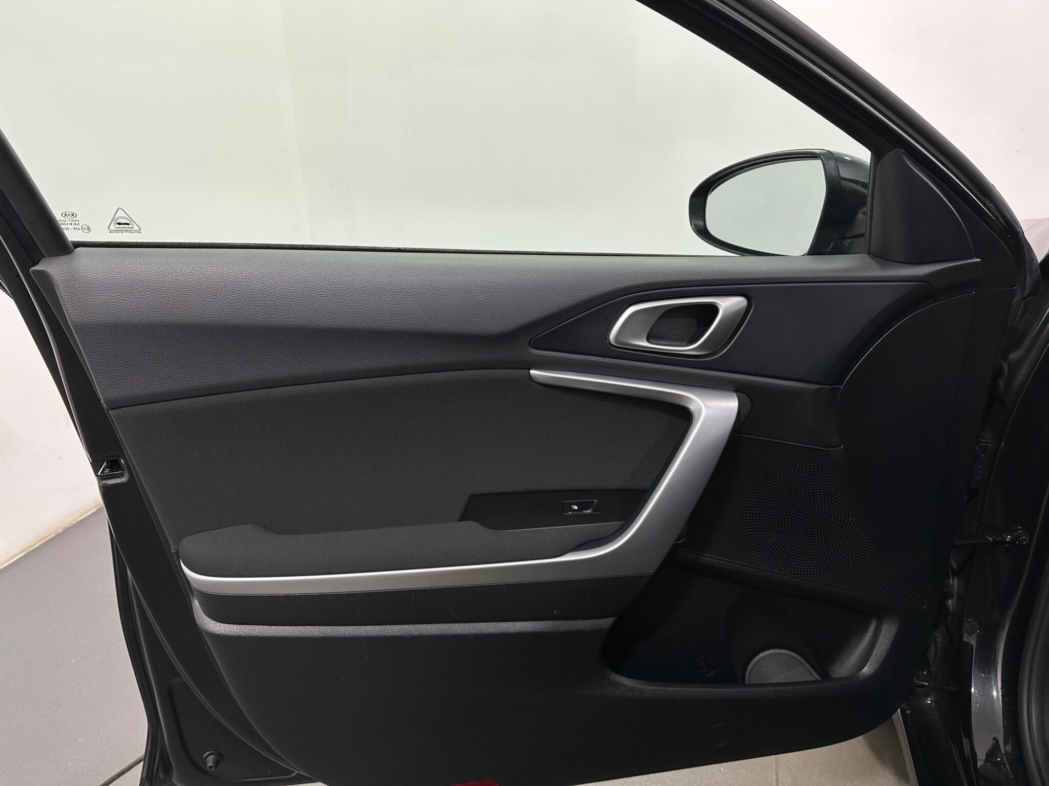Kia Ceed view 36