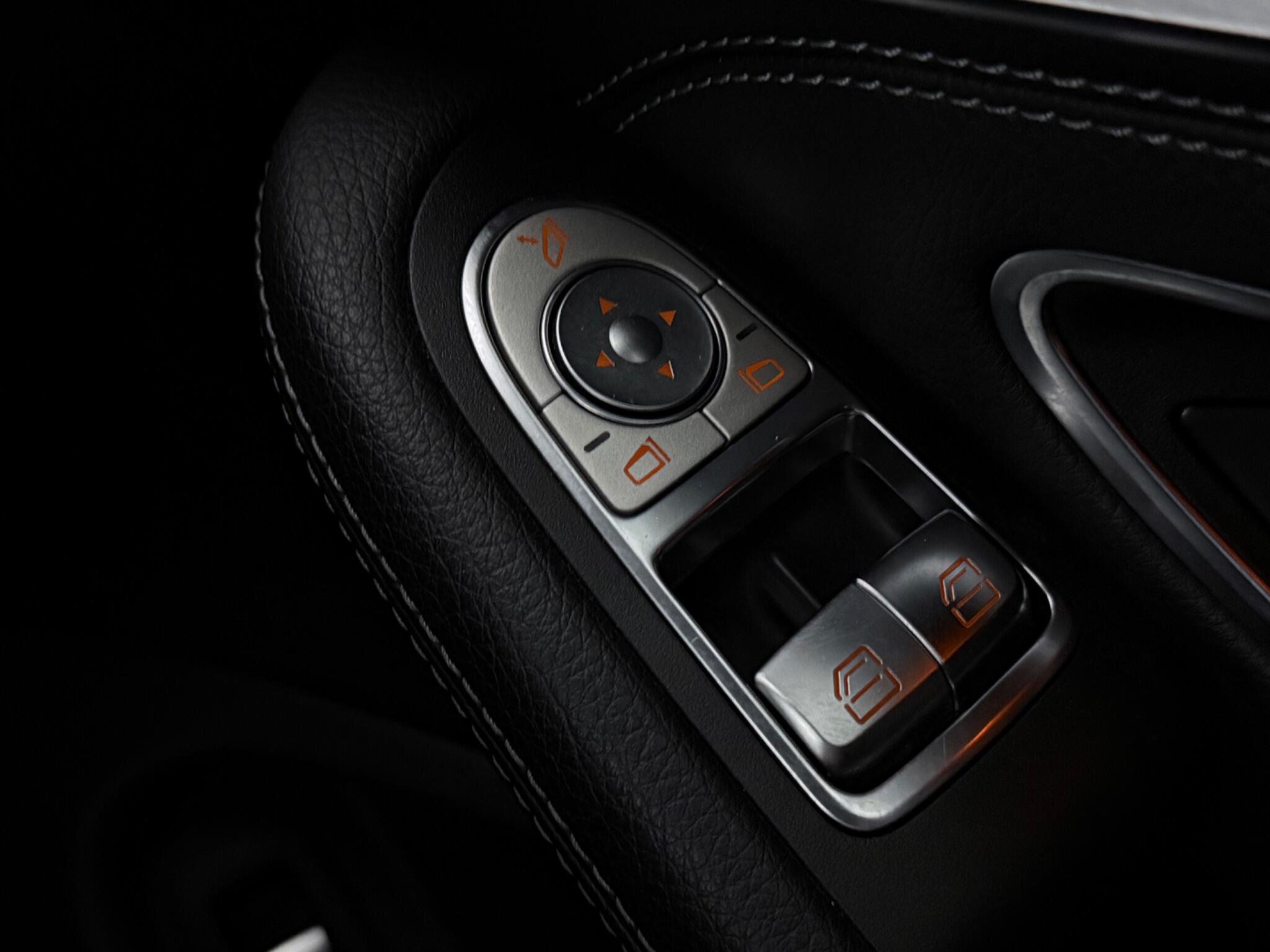 Mercedes-Benz C-Class view 20