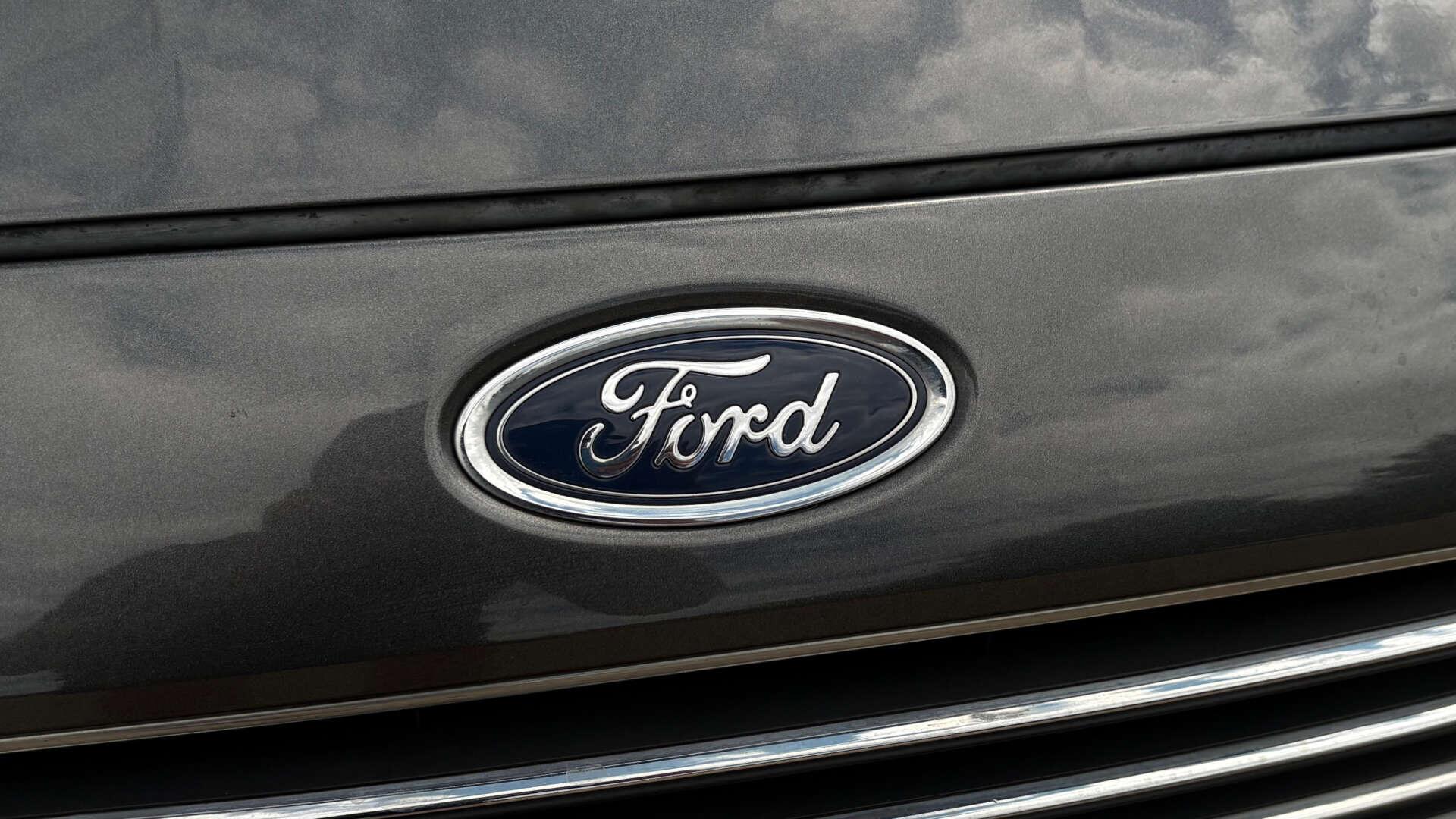 Ford Fiesta view 43