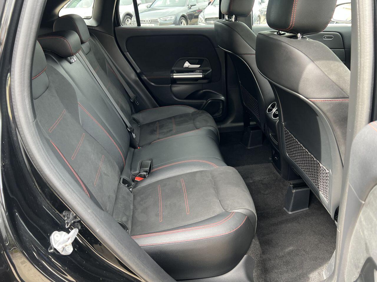 Mercedes-Benz Gla view 19