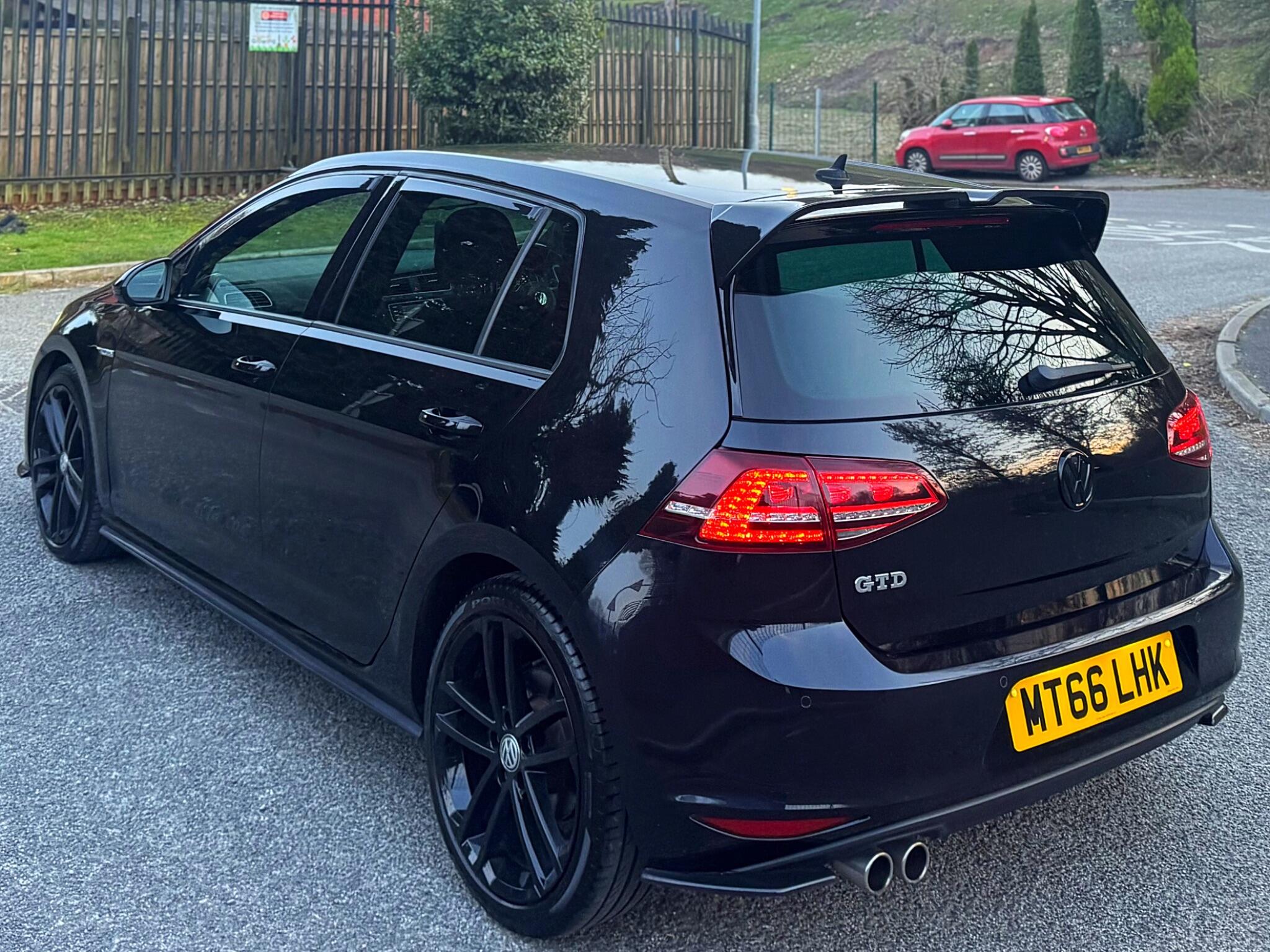 2016 Volkswagen Golf 2.0 TDI BlueMotion Tech GTD DSG Euro 6 (s/s) 5dr image 29