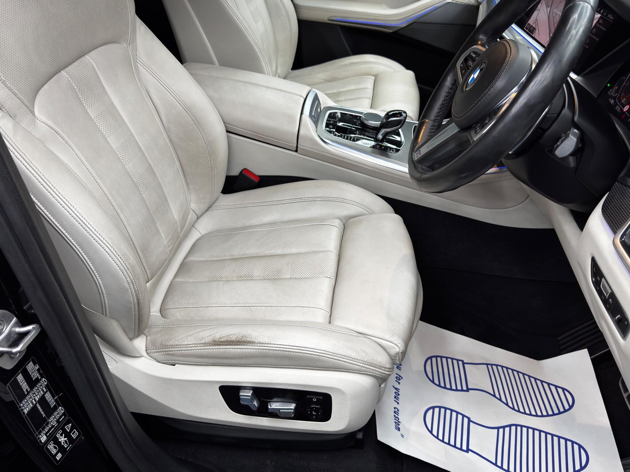 BMW X5 view 14