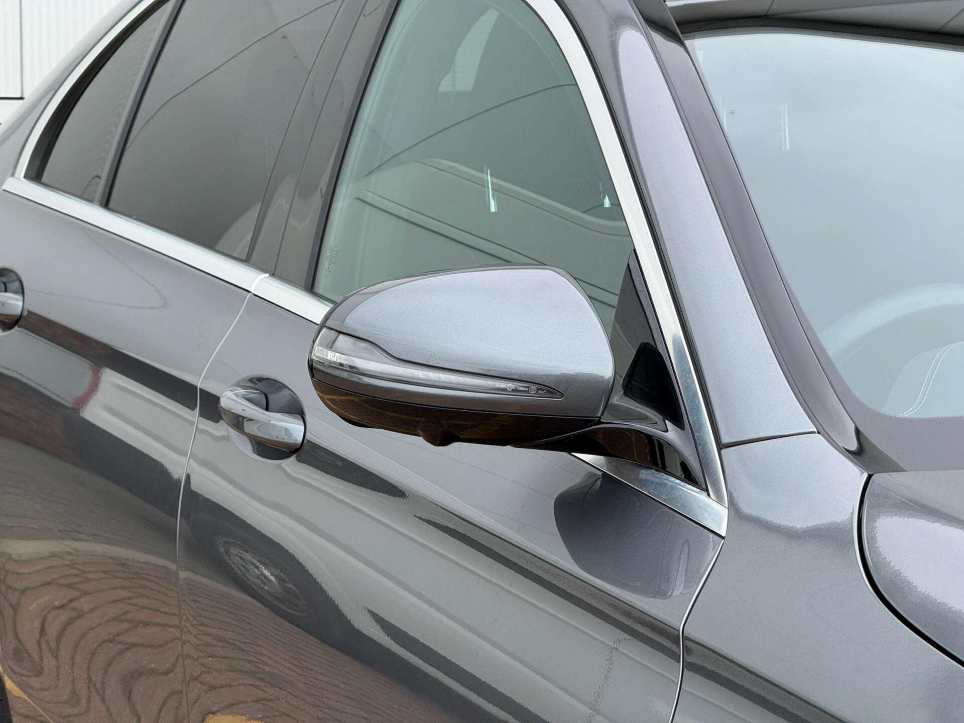 Mercedes-Benz E Class view 13