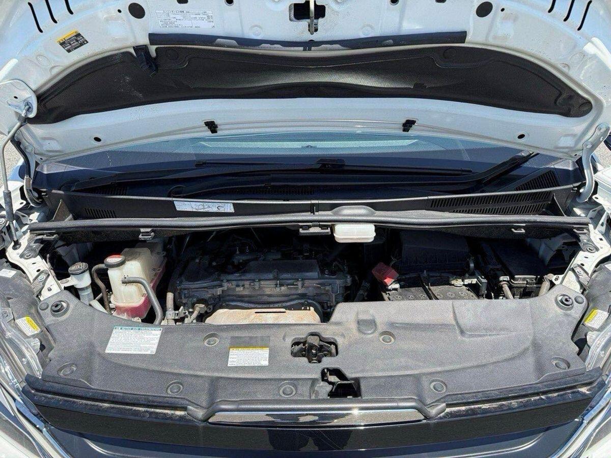 Toyota Vellfire view 18