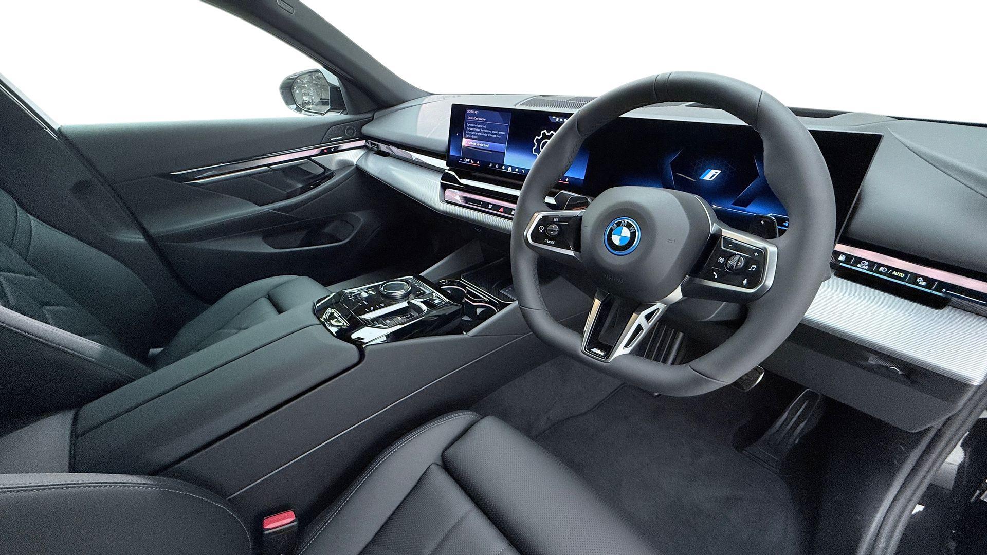BMW 5 Series view 6