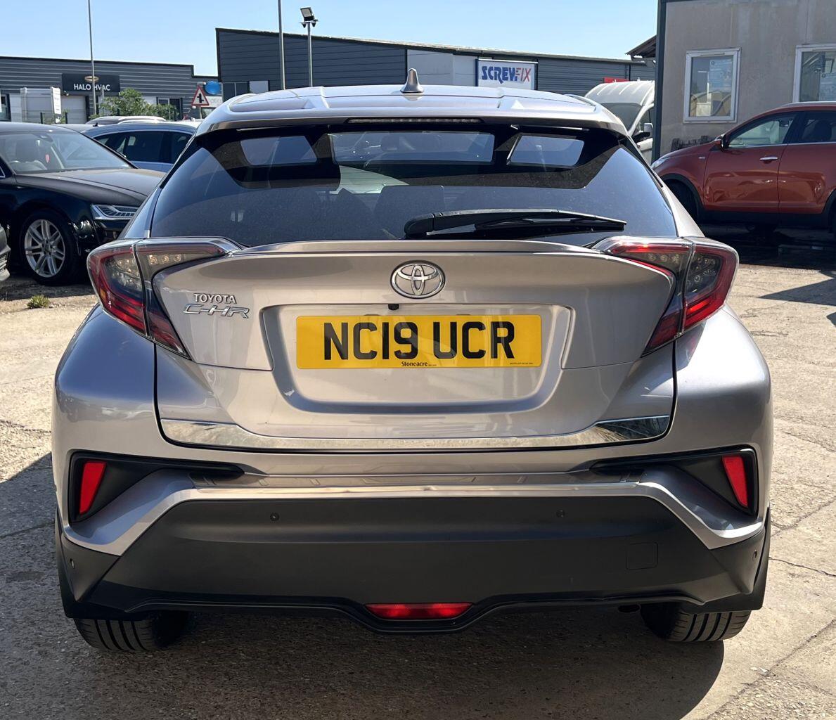 Toyota C-HR view 6