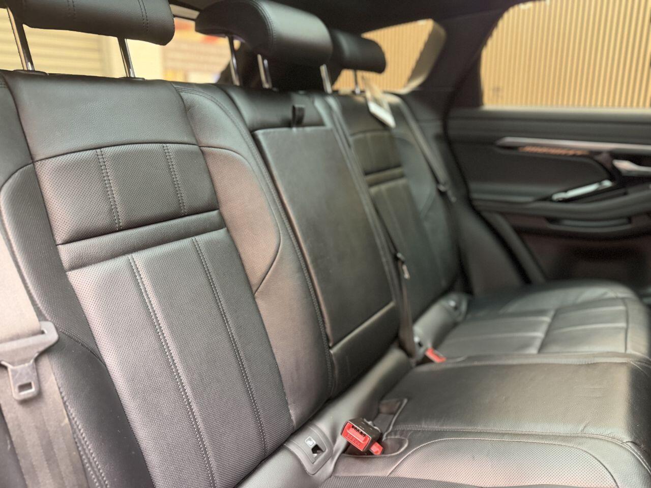 Land Rover Range Rover Evoque view 28