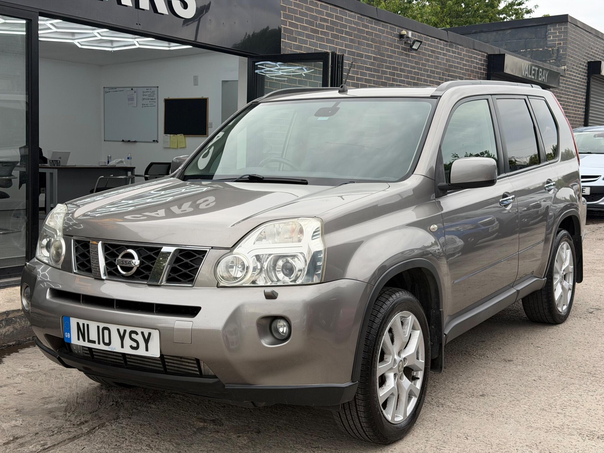 2010 Nissan X-Trail in Grey for sale