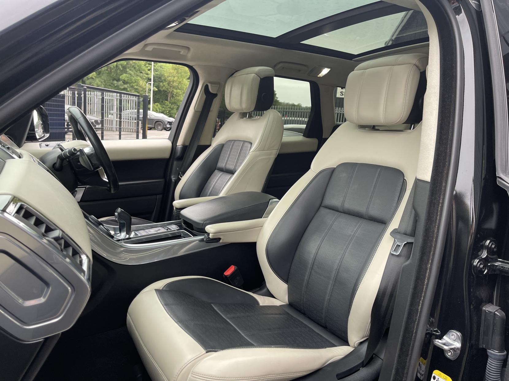 Land Rover Range Rover Sport view 6