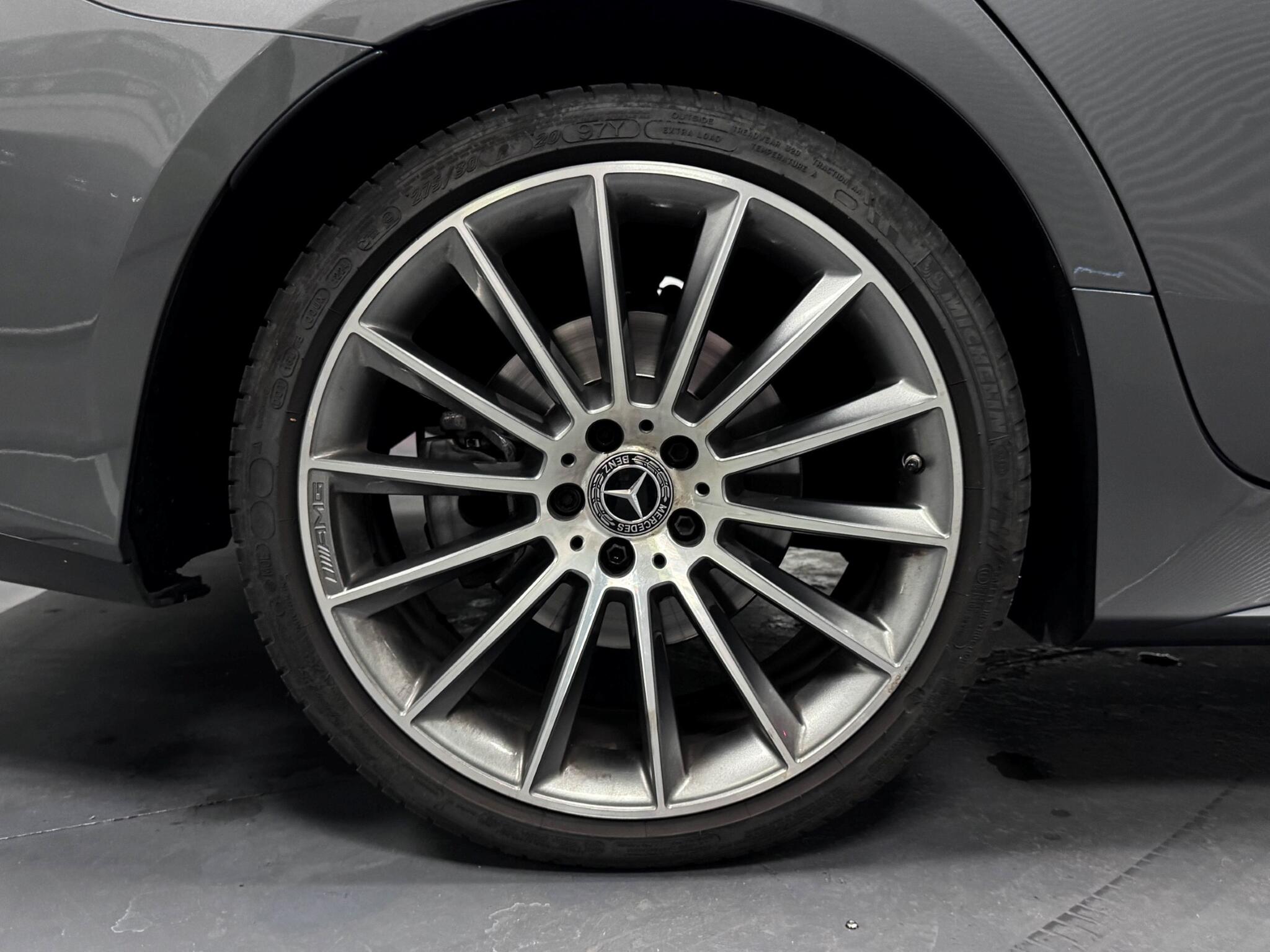 Mercedes-Benz CLS view 57