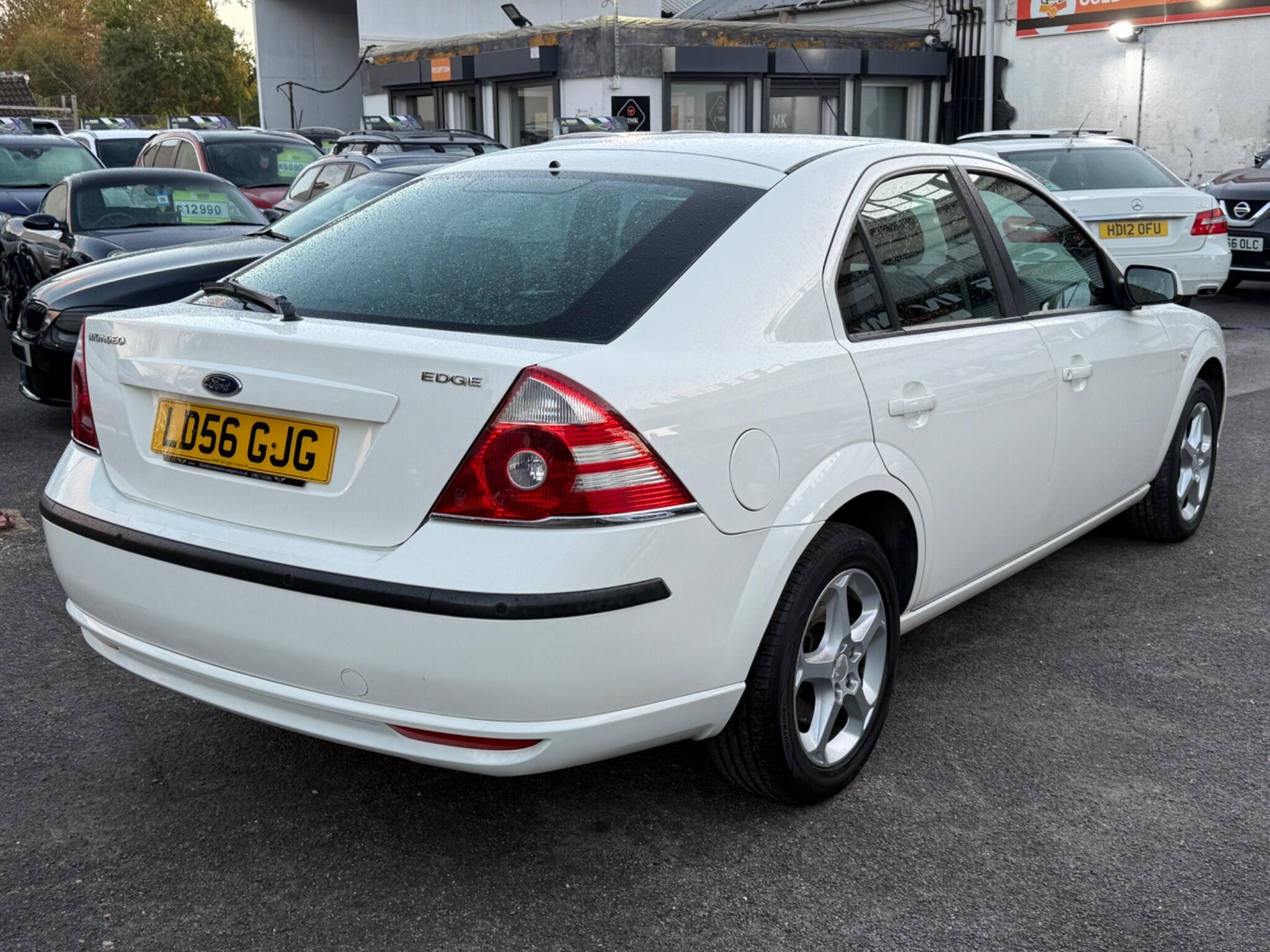 Ford Mondeo - Image 9