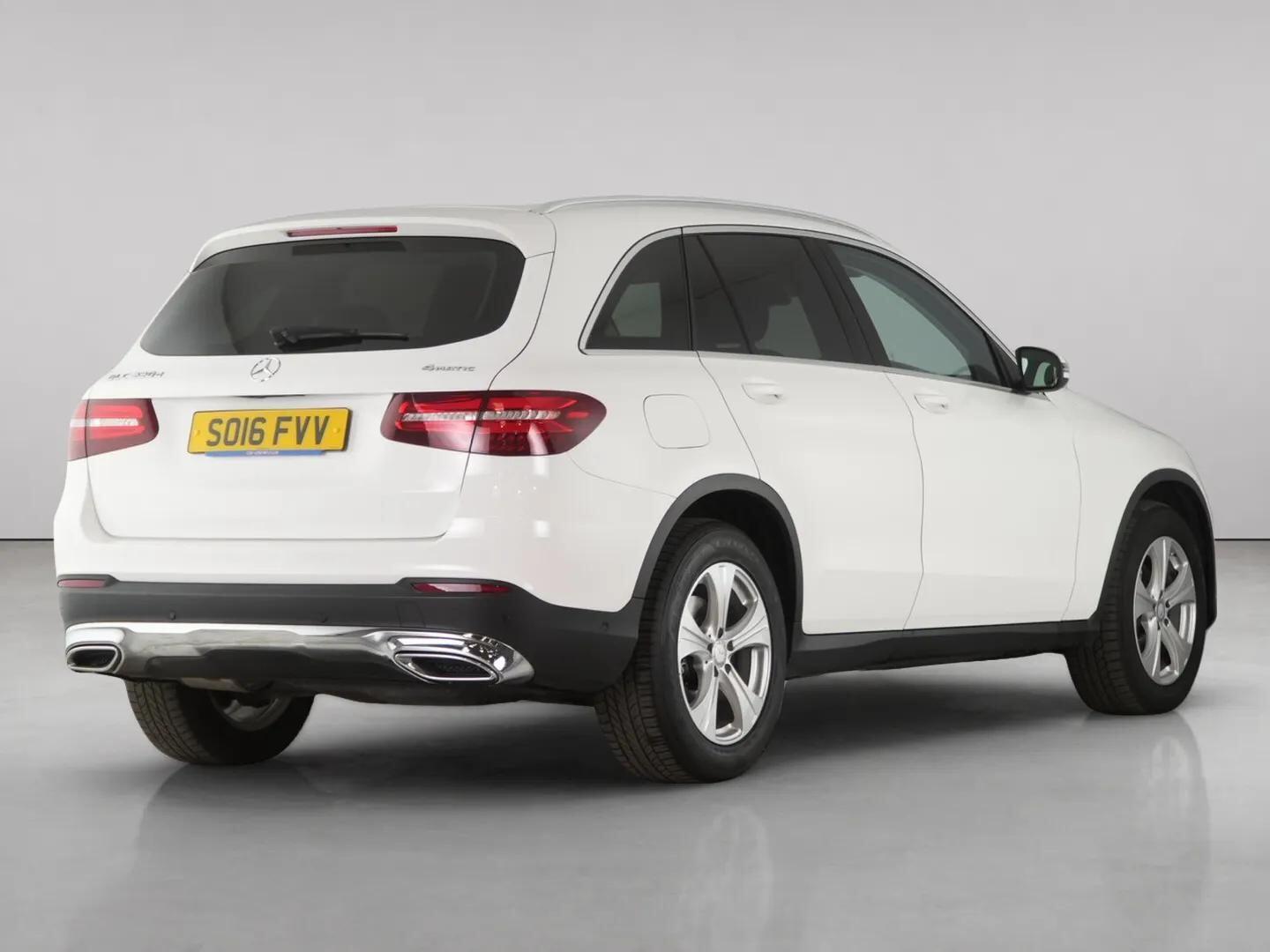 Mercedes-Benz GLC view 12