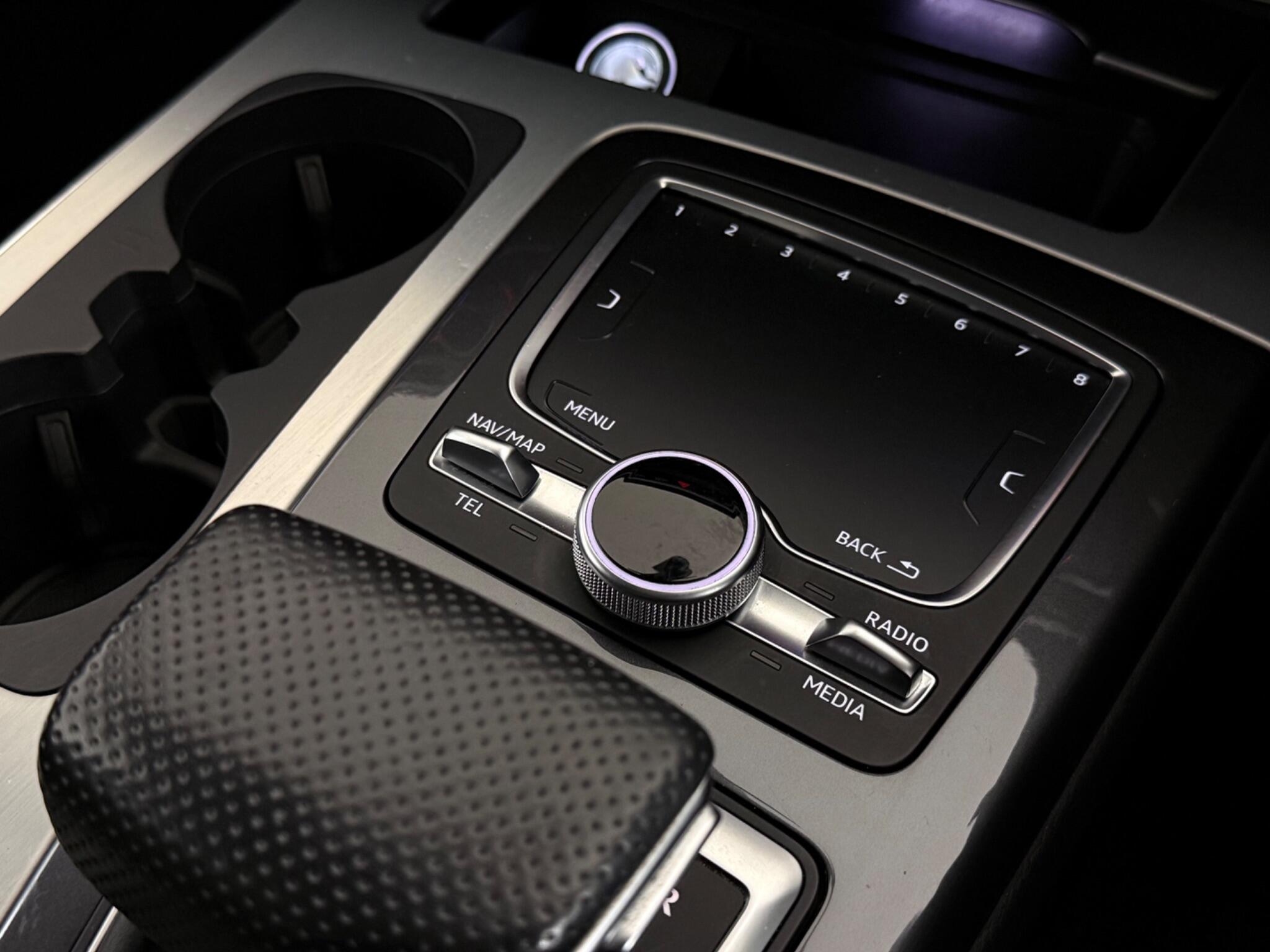 Audi Q7 view 34