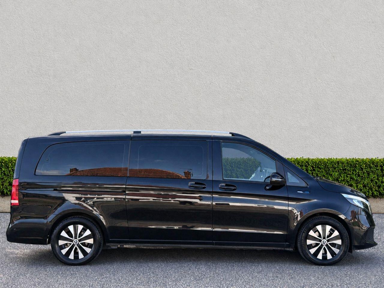 Mercedes-Benz EQV view 8