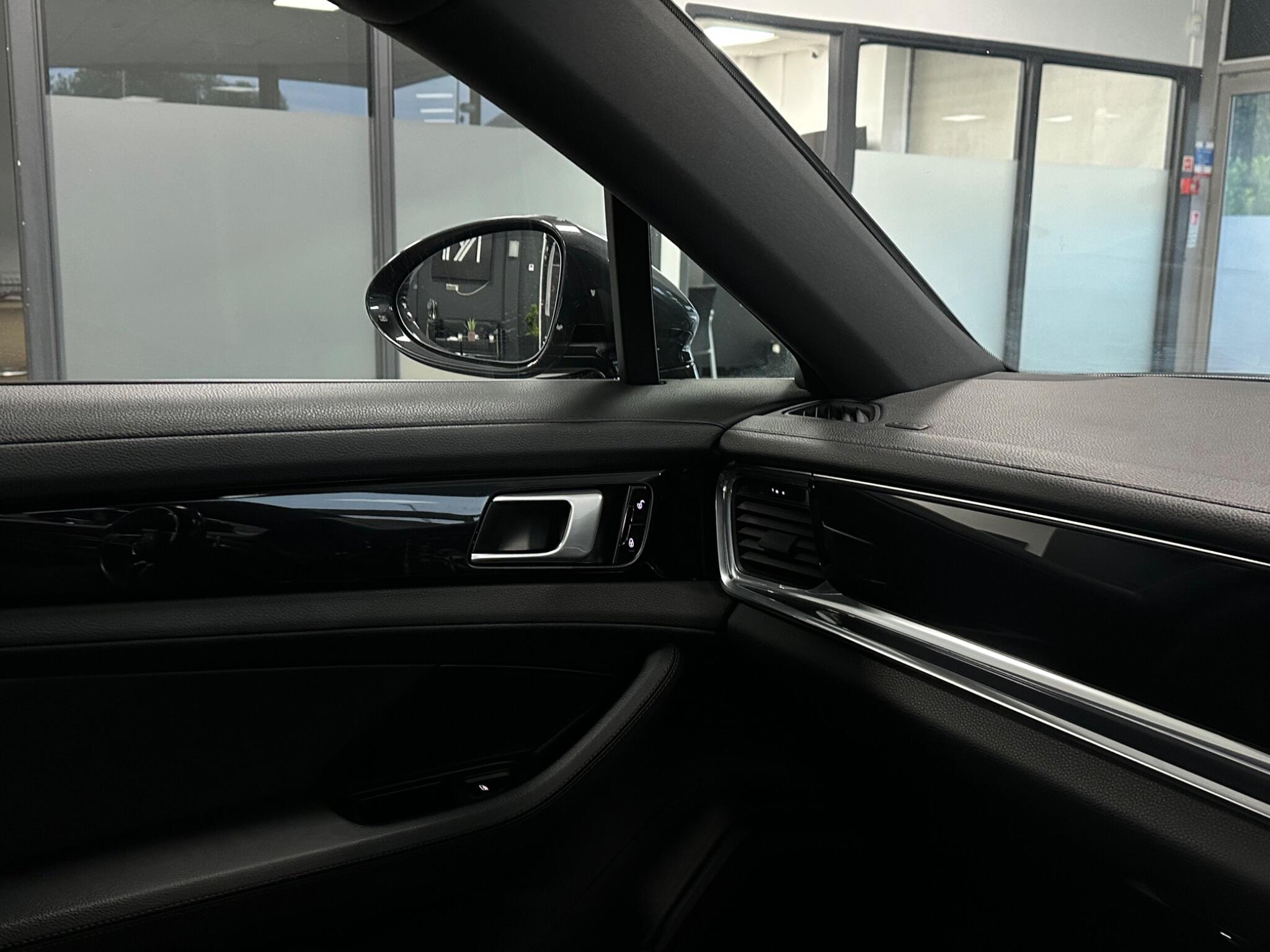 Porsche Panamera view 33