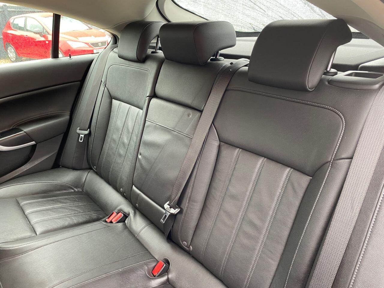Vauxhall Insignia view 25