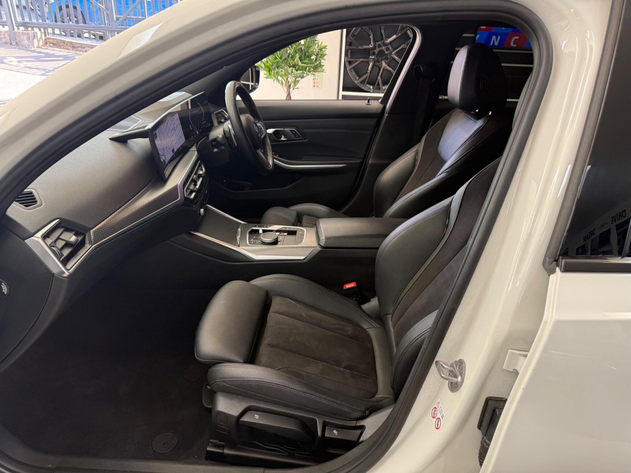 BMW 3 Series view 34