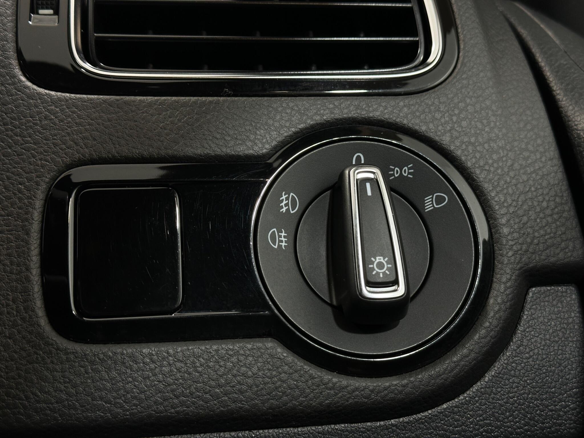 Volkswagen Polo view 18