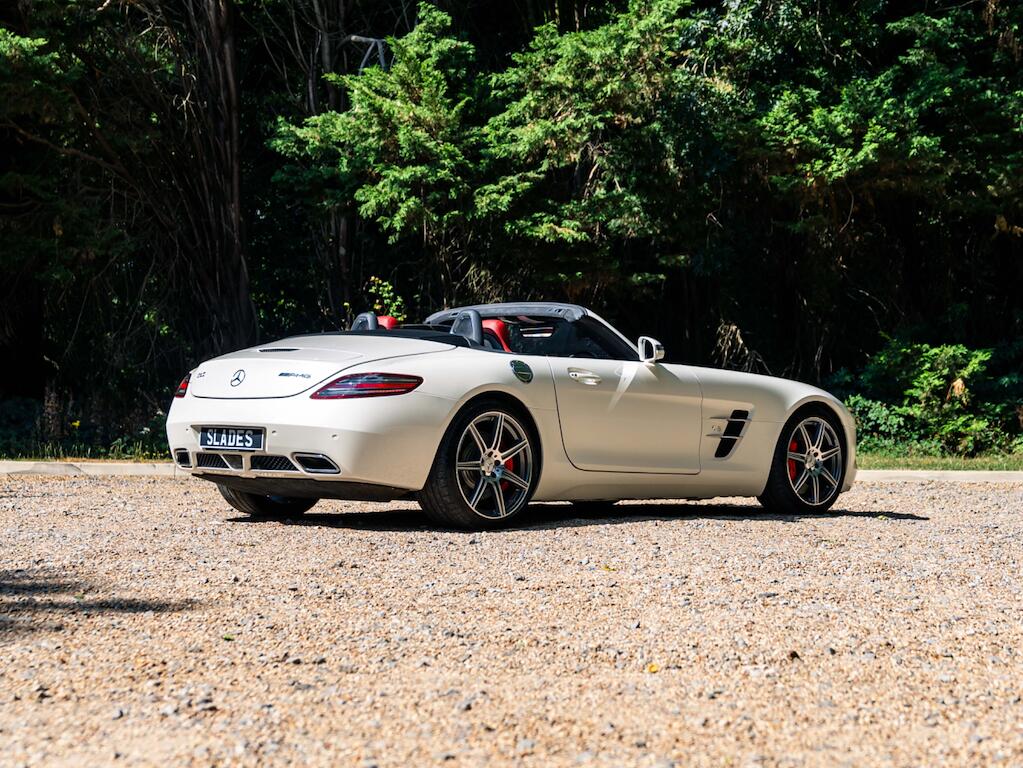 Mercedes-Benz SLS view 25