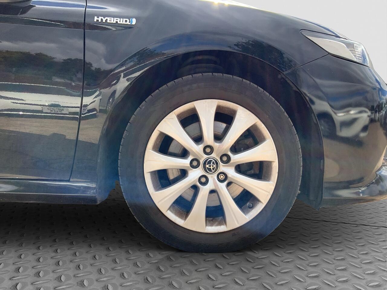 Toyota Camry view 19