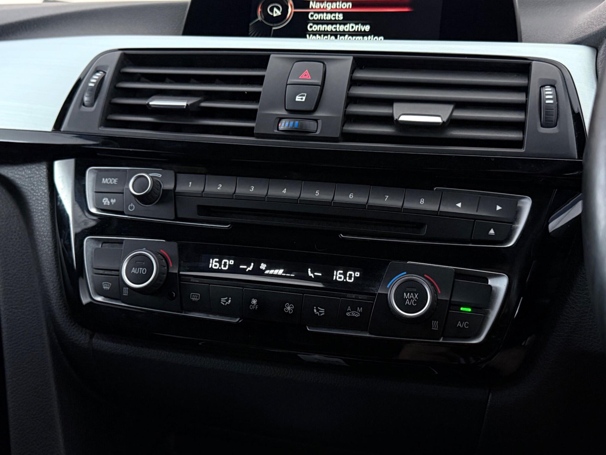 BMW 3 Series view 23