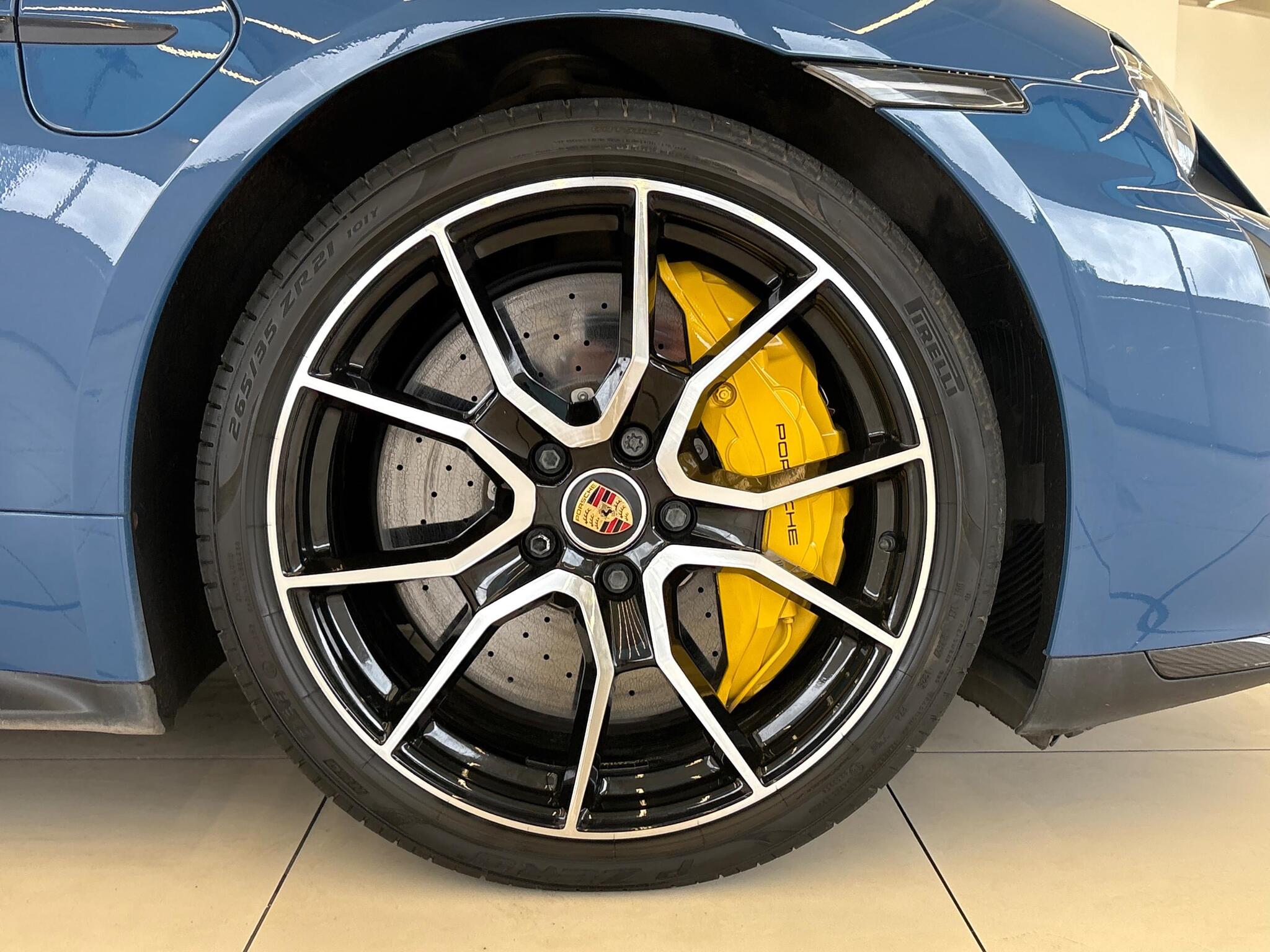 Porsche Taycan view 9