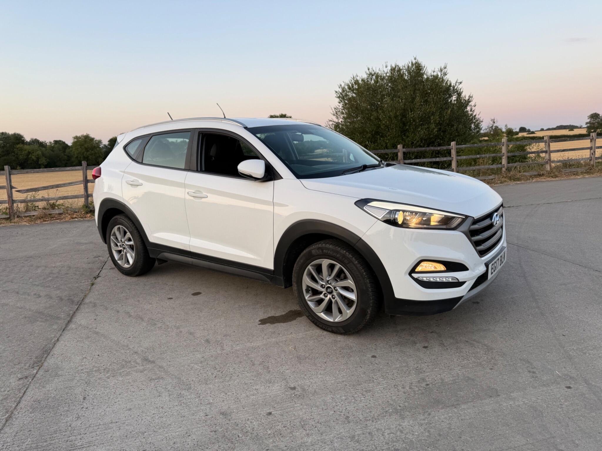 Hyundai TUCSON 2.0 CRDi Premium SE 4WD Euro 6 5dr — photo 3 of 102