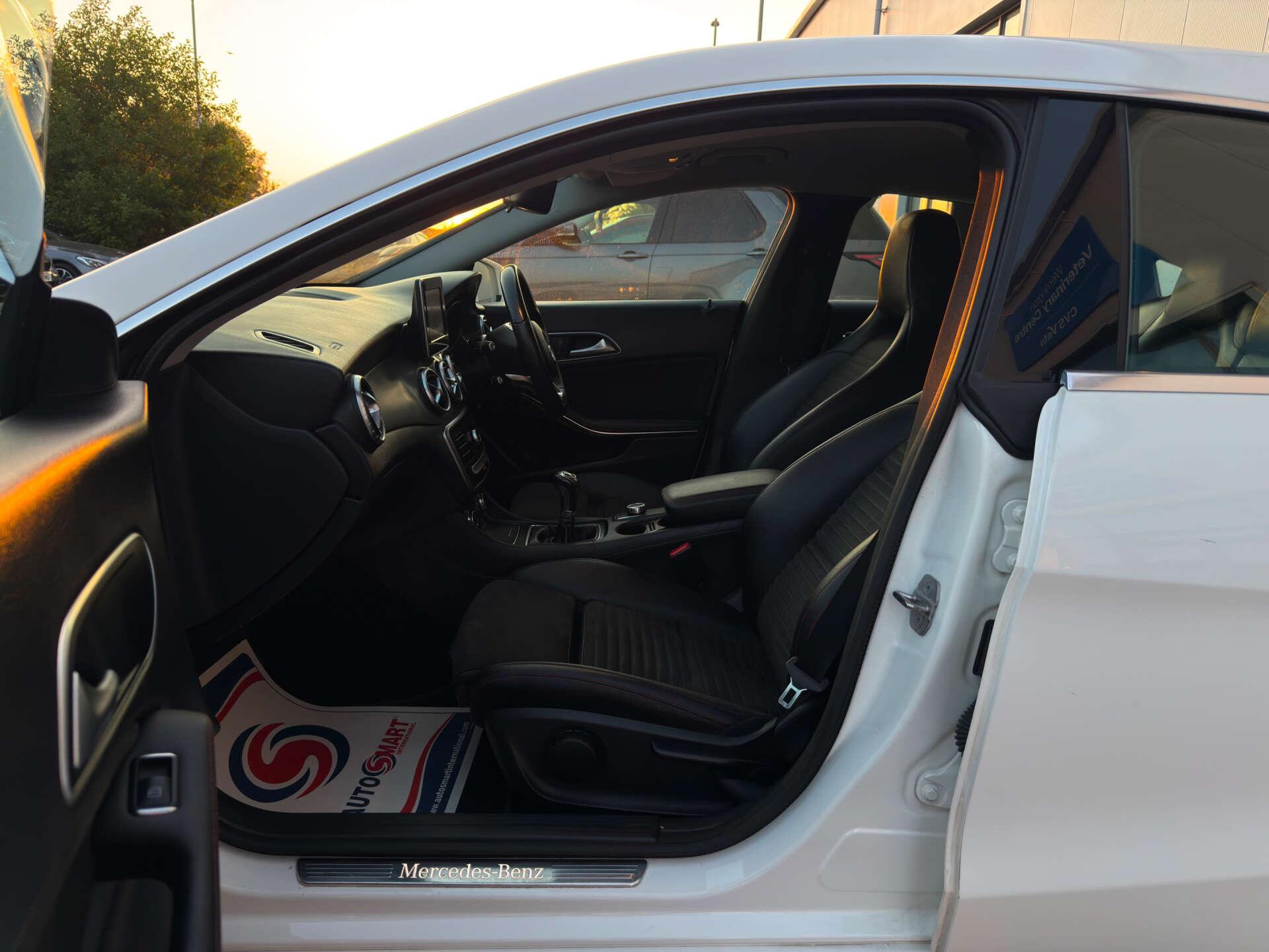 Mercedes-Benz Cla view 49