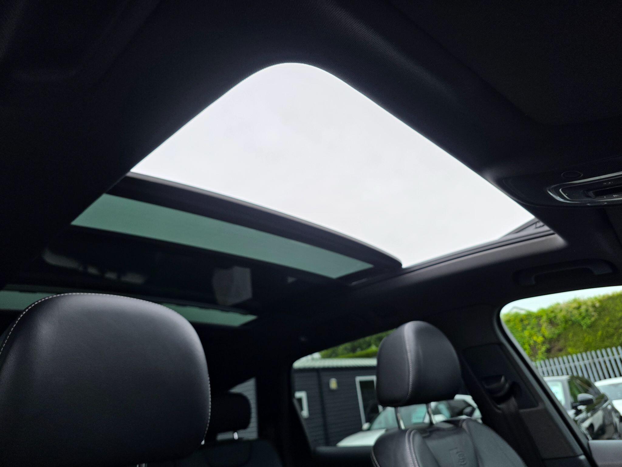 Audi Q7 view 24