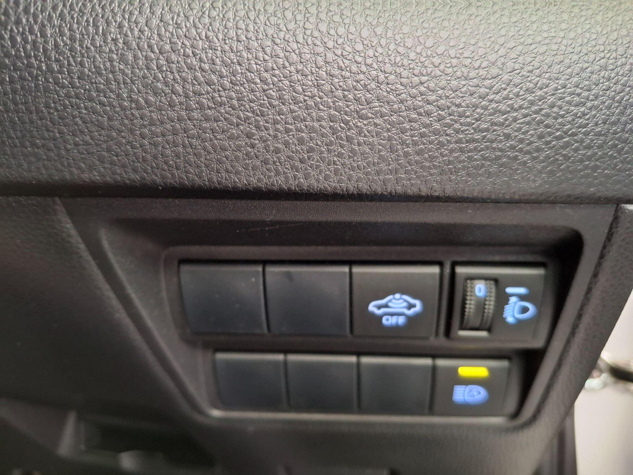 Toyota Yaris view 23