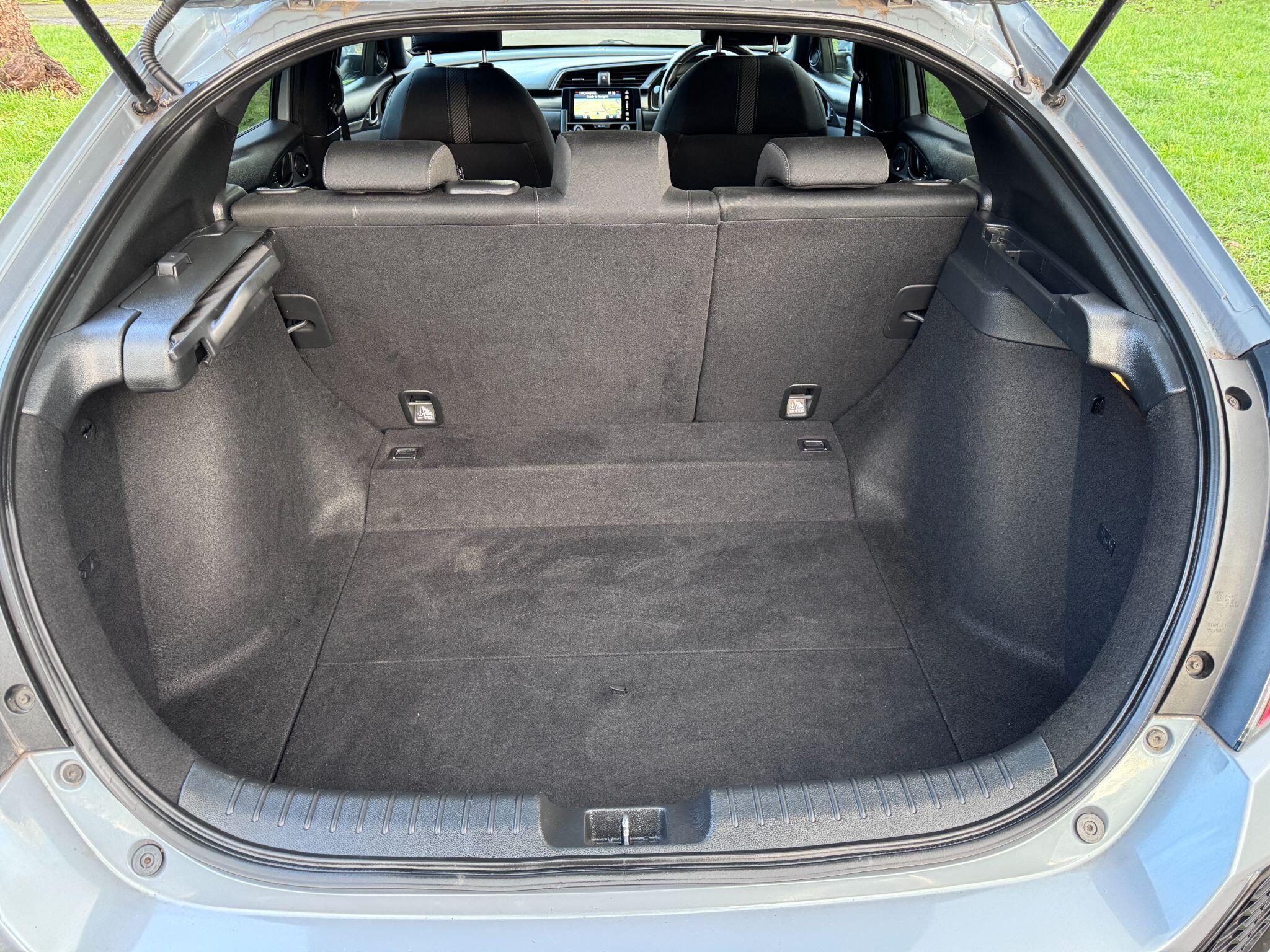 2017 Honda Civic image 40