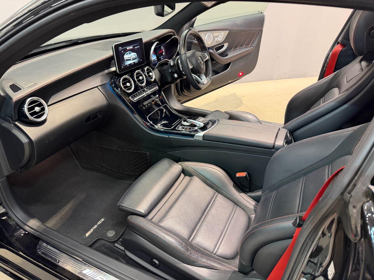 Mercedes-Benz C Class view 27
