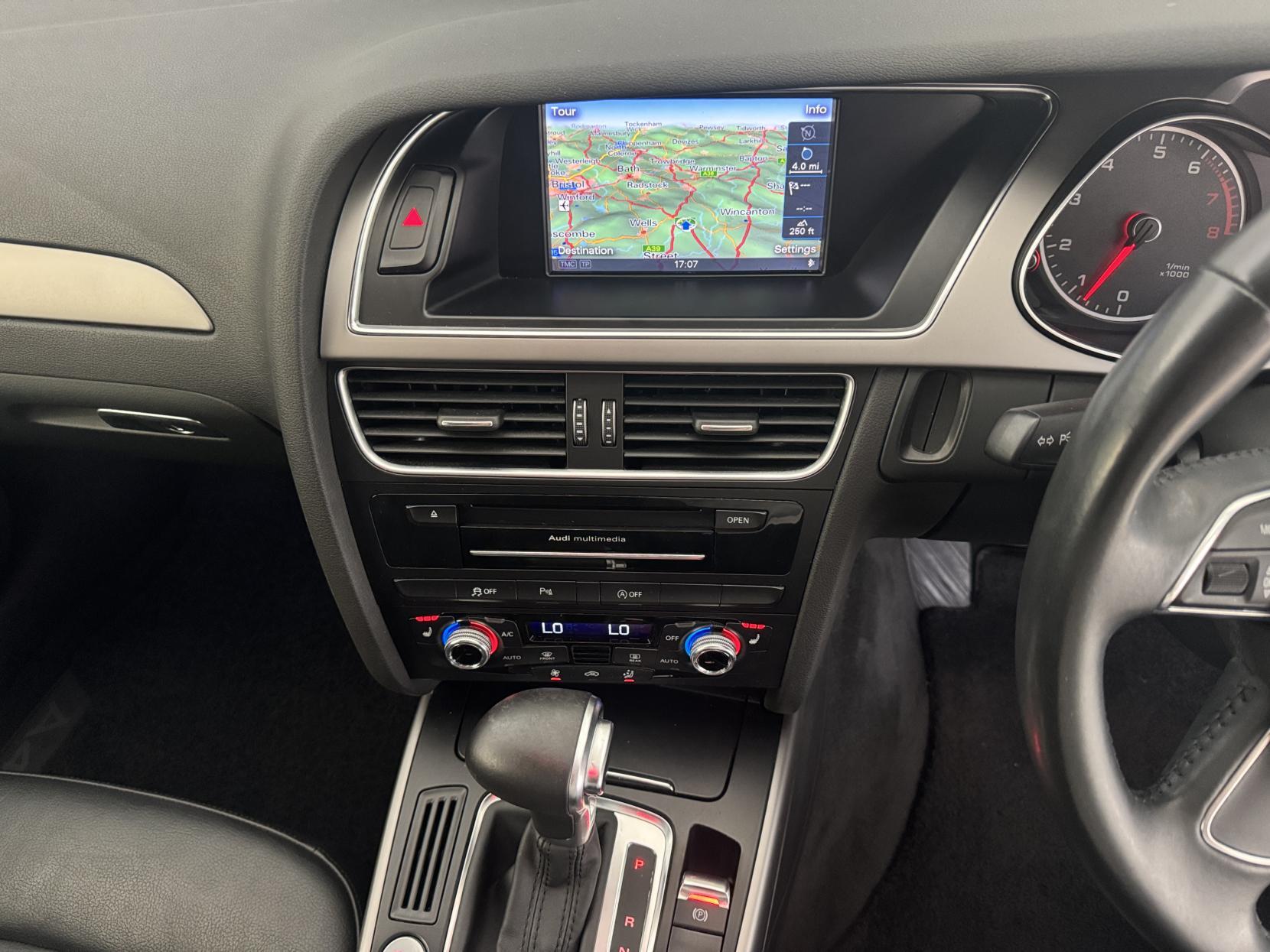 Audi A4 Avant view 66