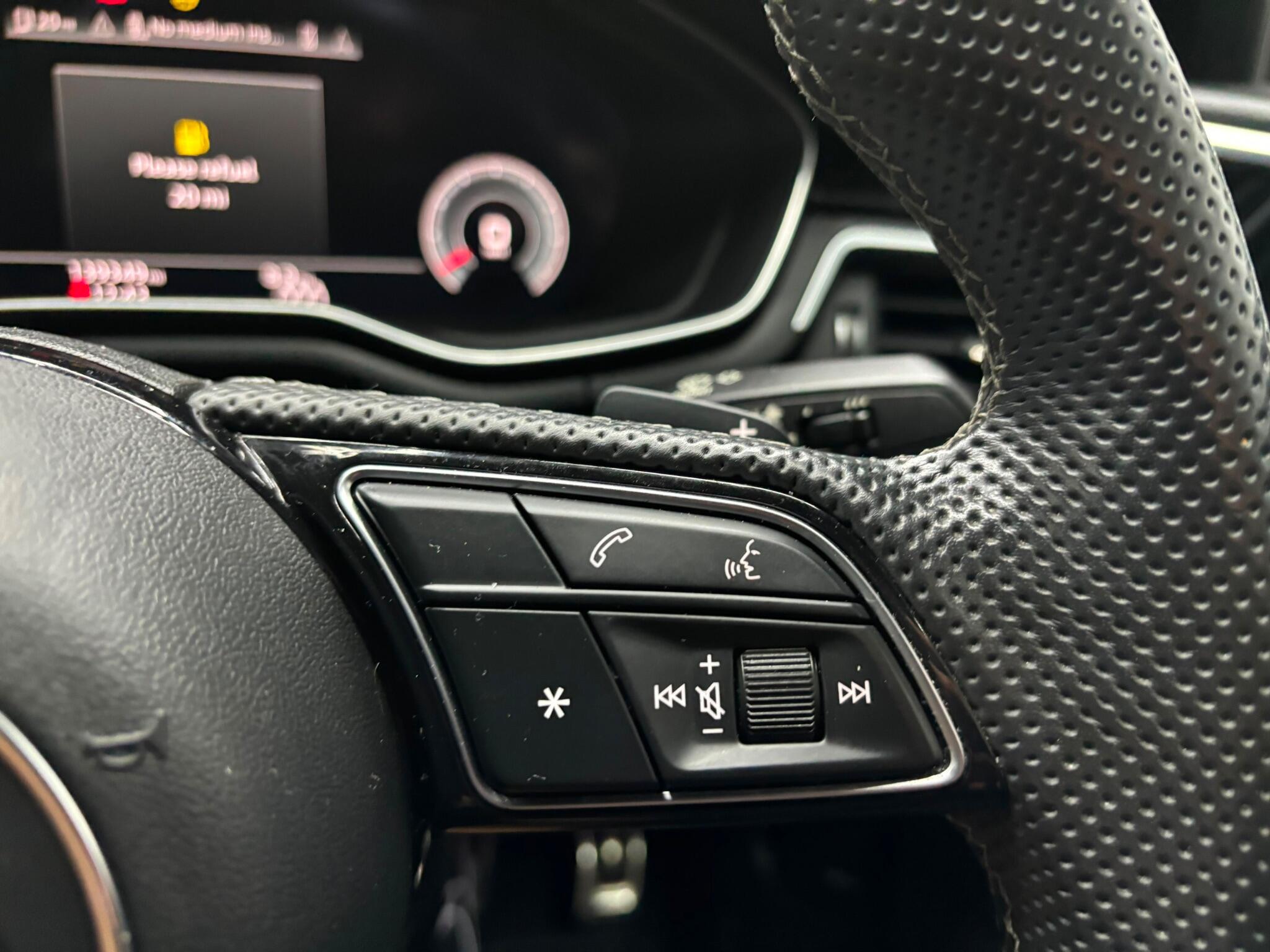 Audi A4 view 13