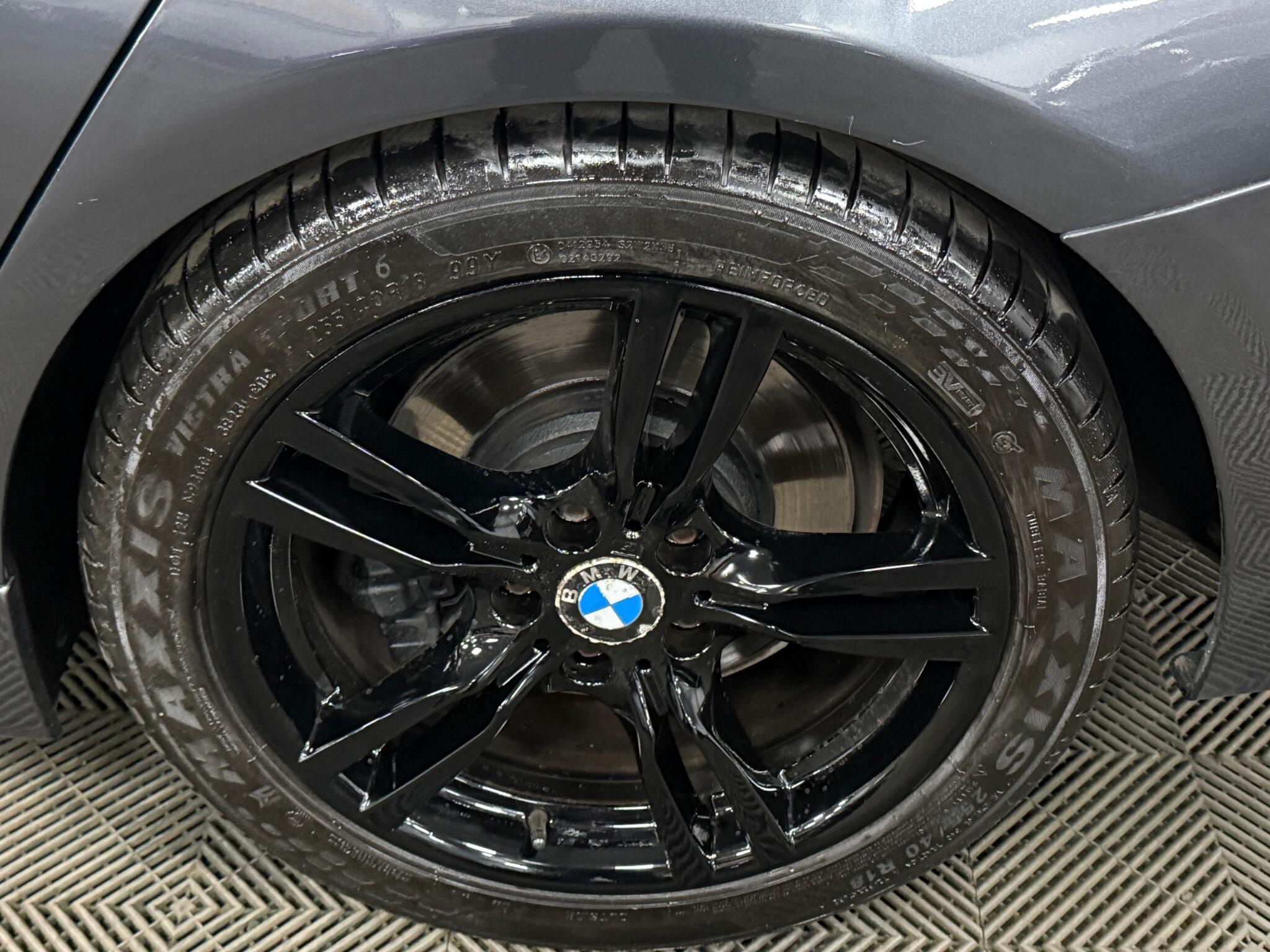 BMW 3 Series view 27