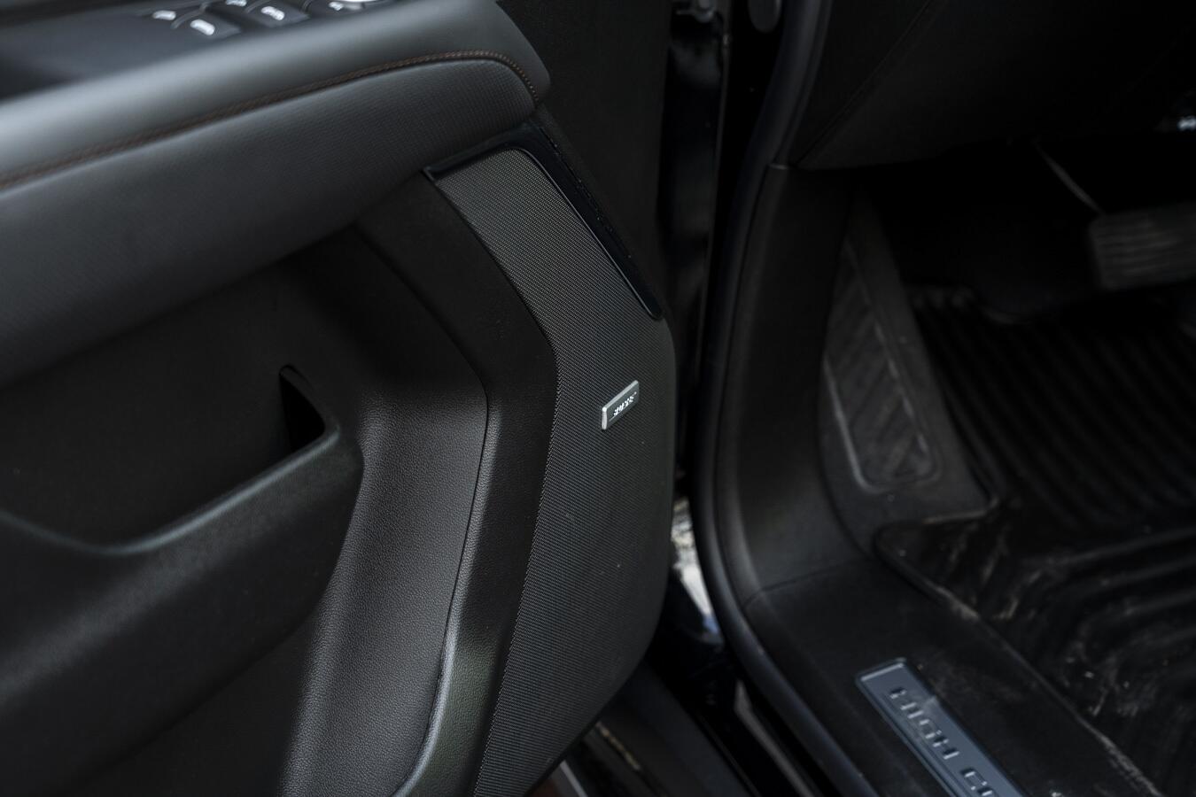 Chevrolet Suburban view 55