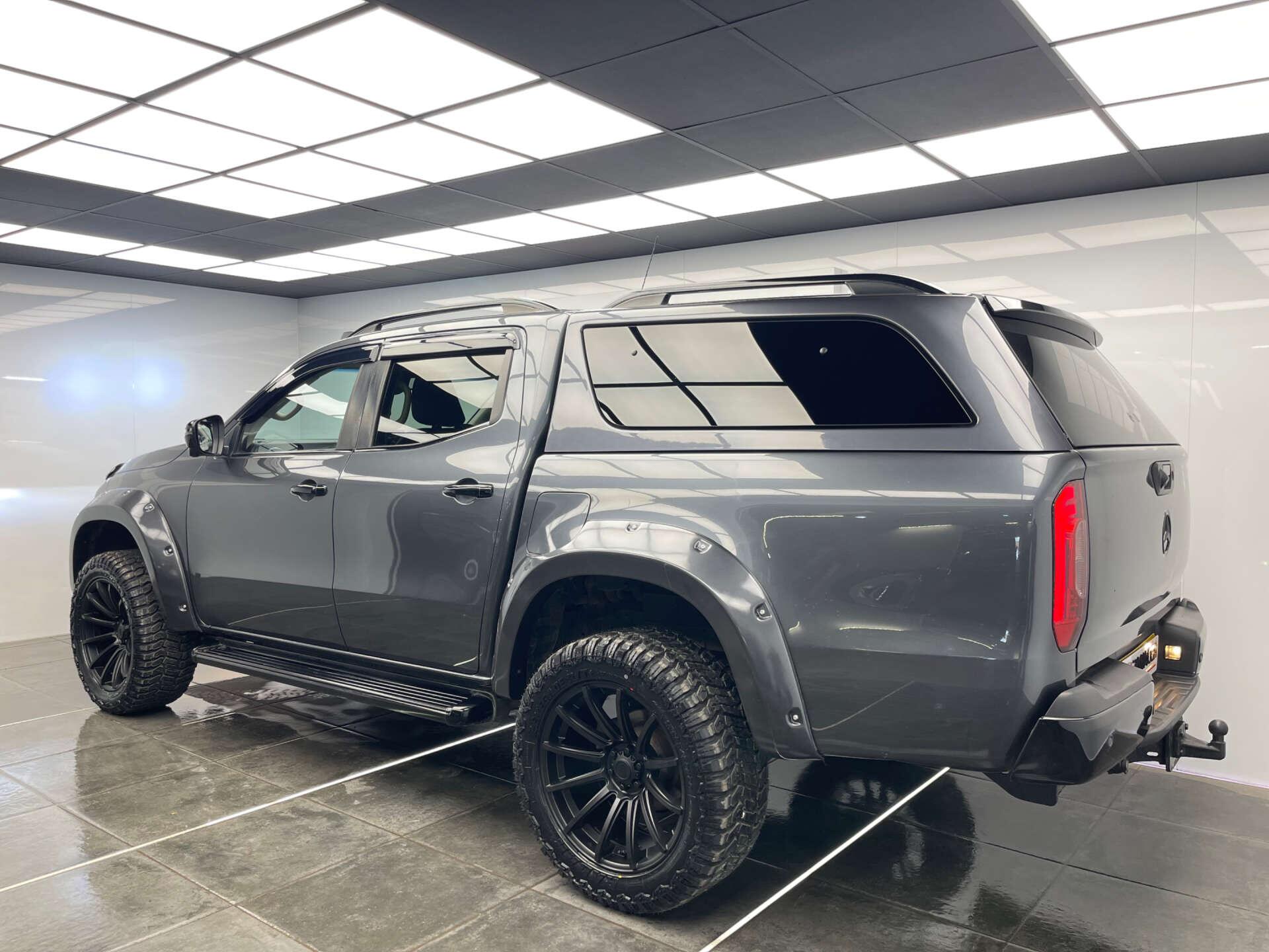 Mercedes-Benz X Class view 37