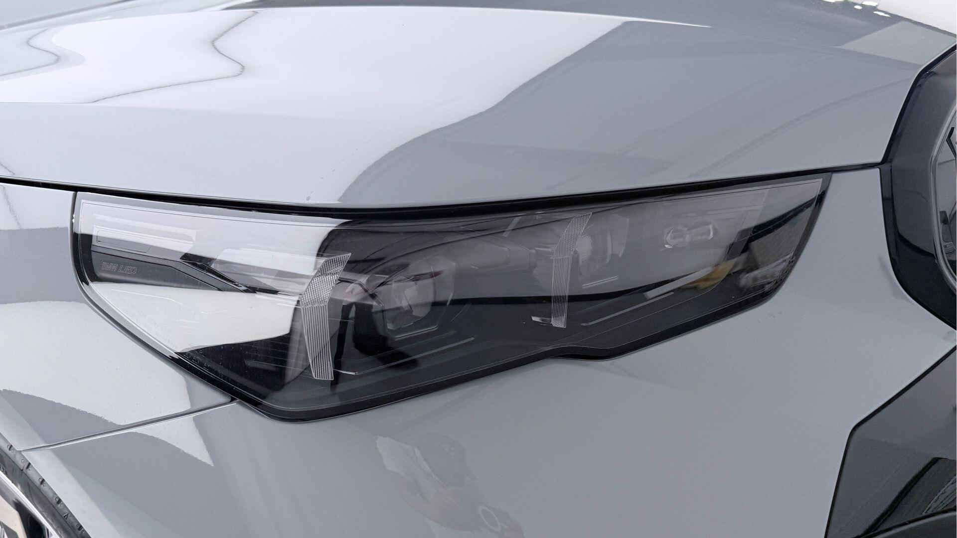 BMW 5 Series view 22