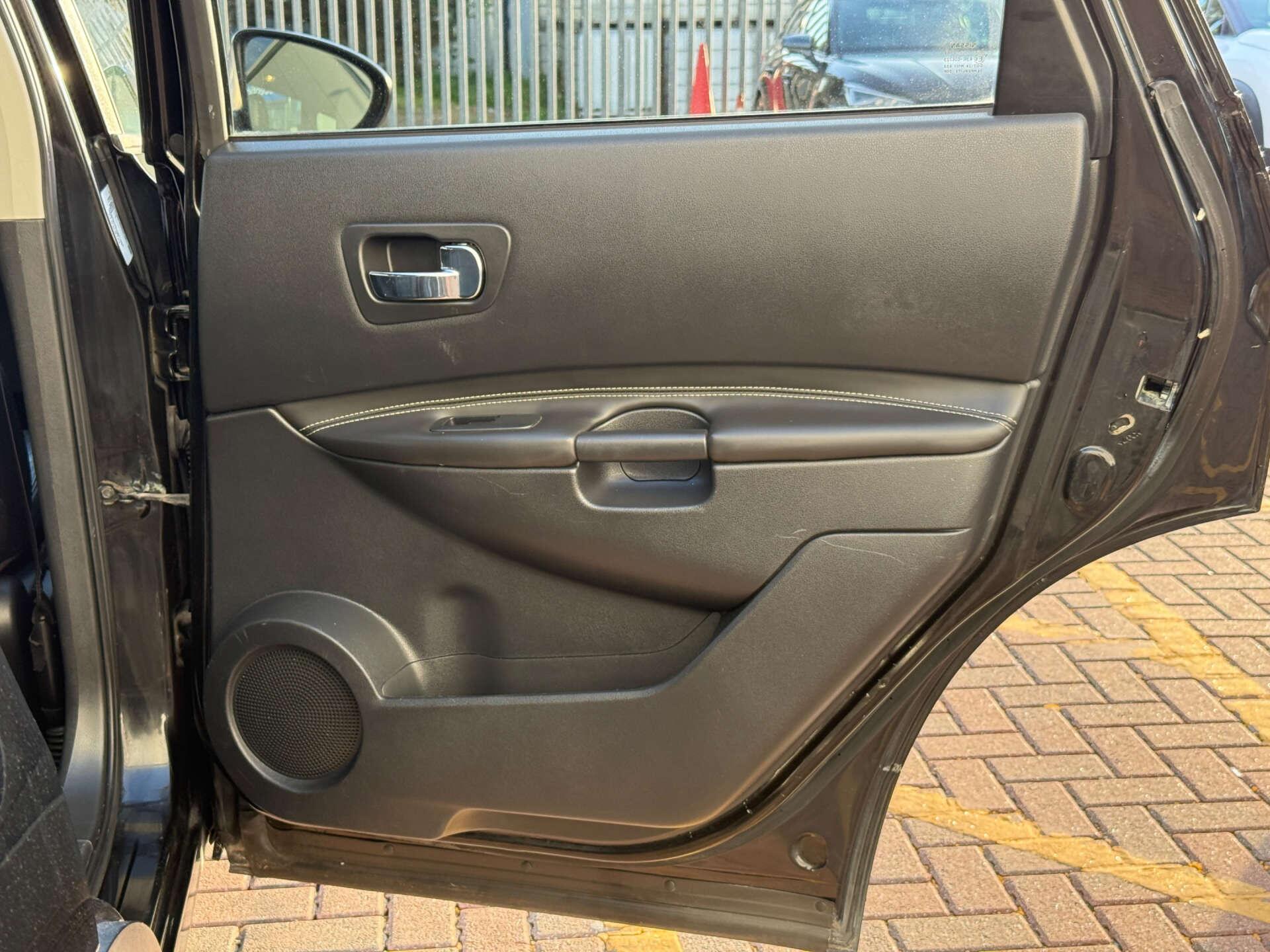 Nissan Qashqai+2 view 19