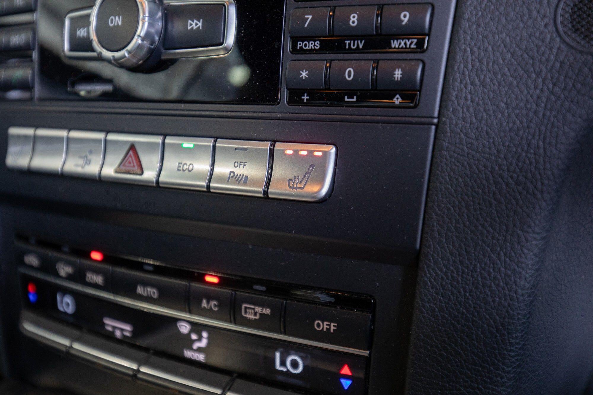Mercedes-Benz E-Class view 30