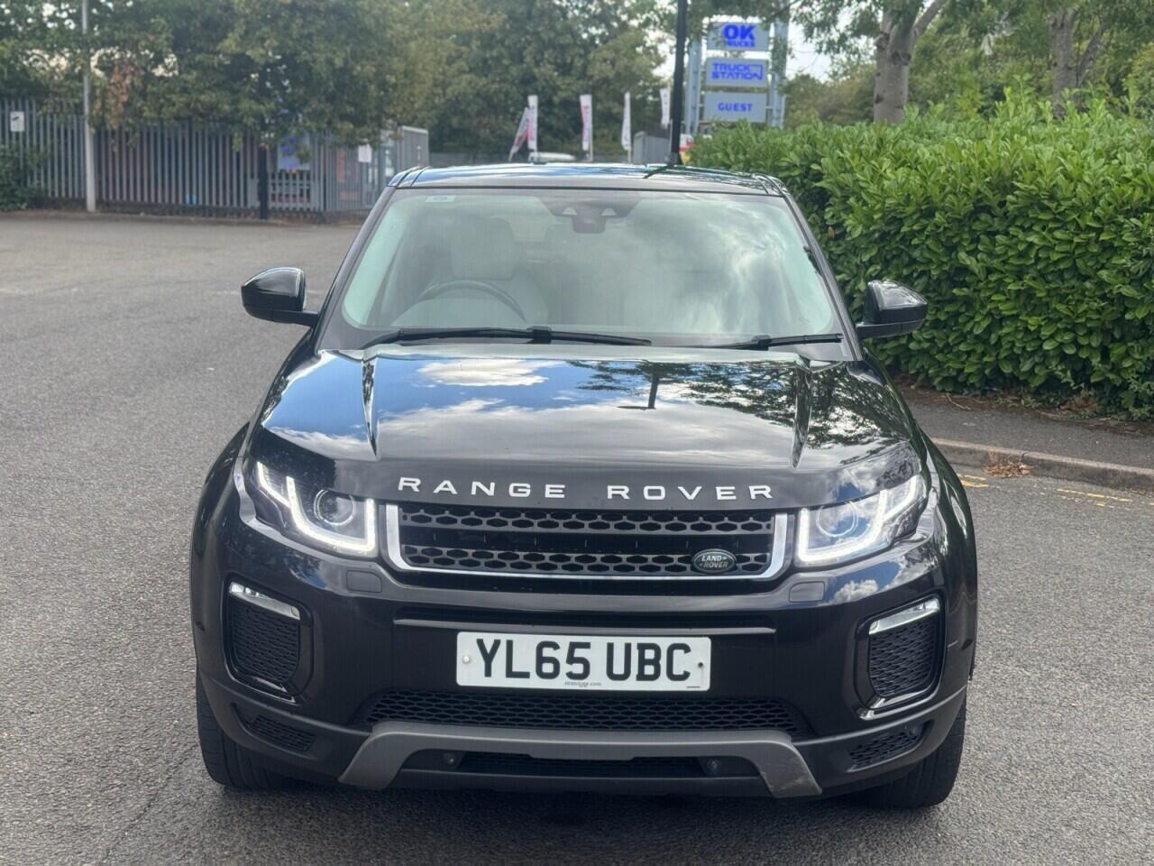 Land Rover Range Rover Evoque view 2