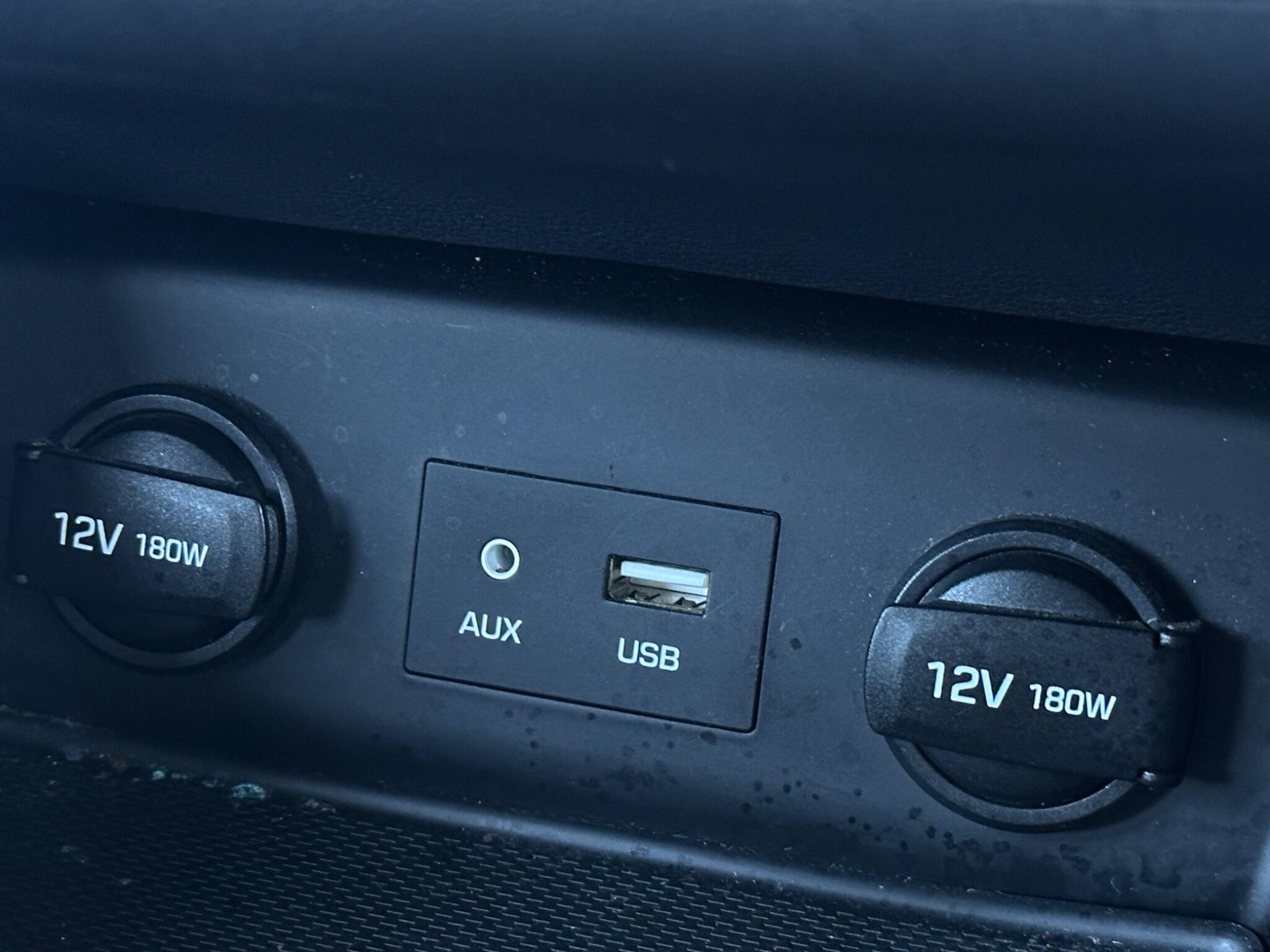 Hyundai Ioniq view 36