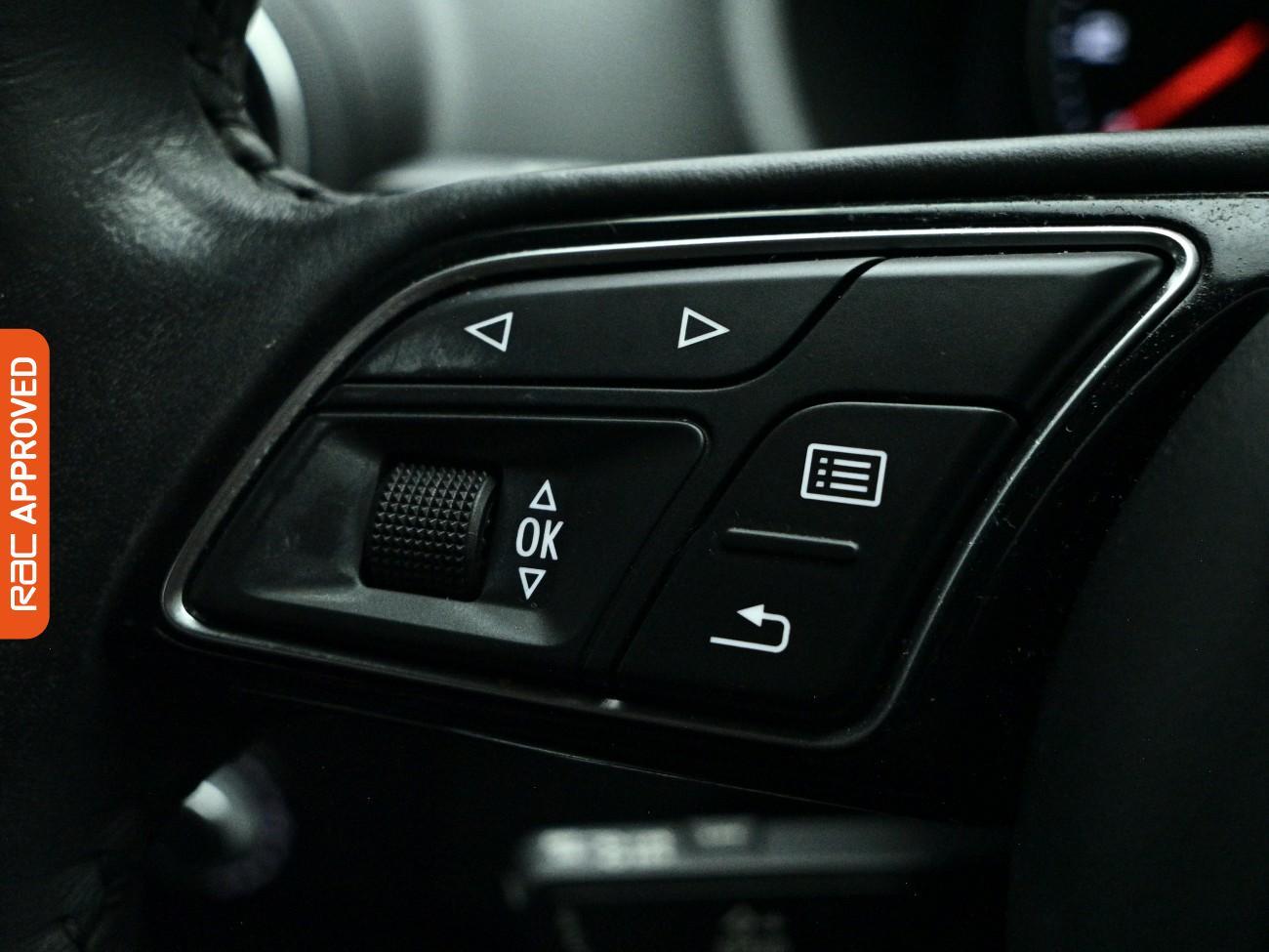 Audi Q2 view 23