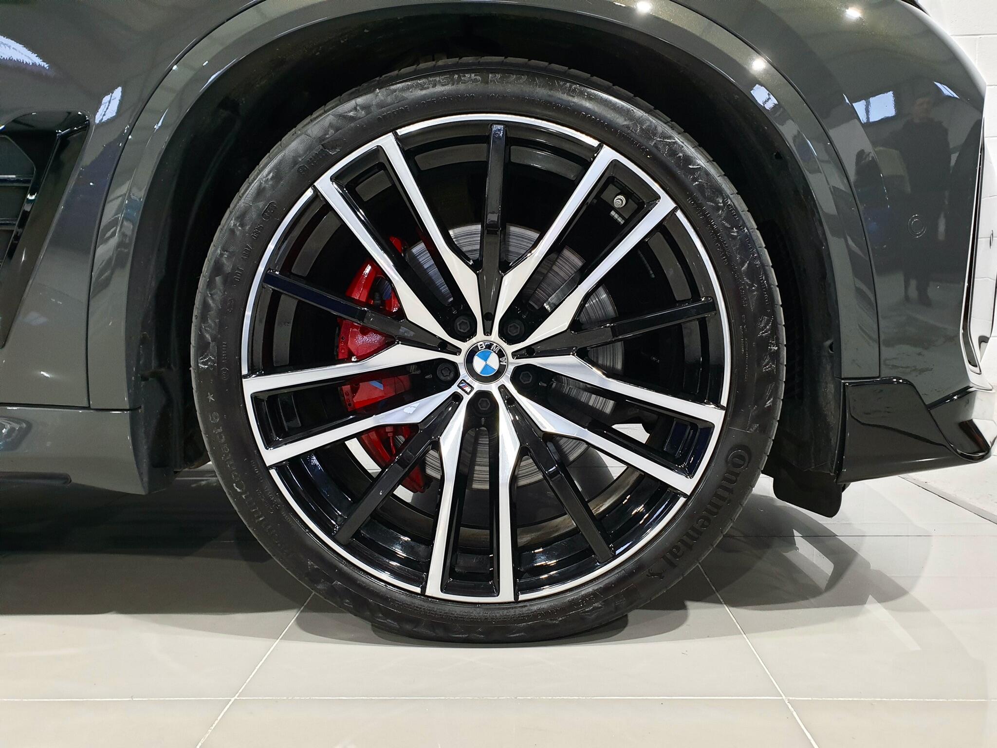 BMW X5 view 42