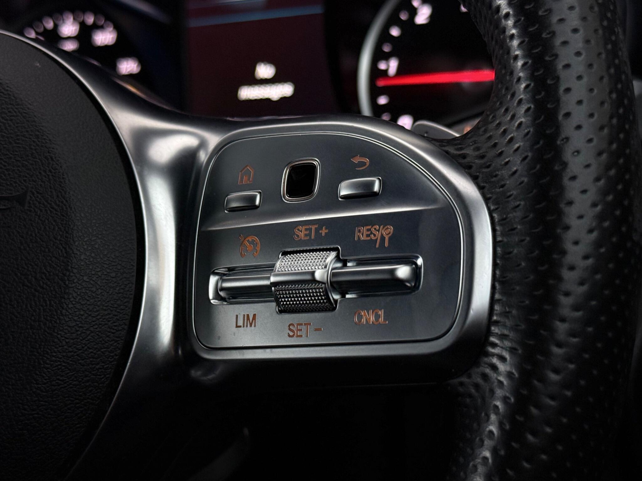 Mercedes-Benz GLC view 17