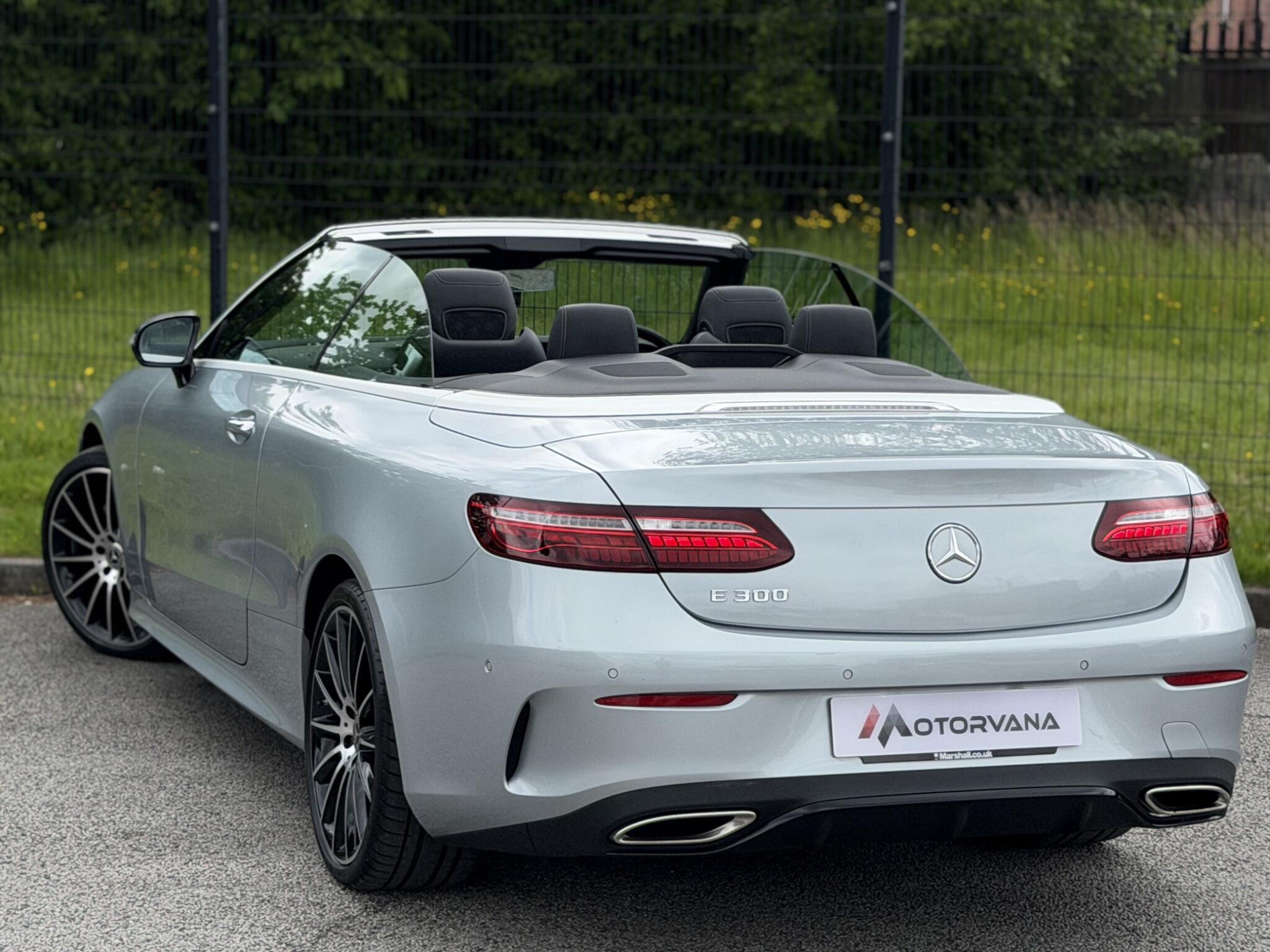 Mercedes-Benz E-Class view 4