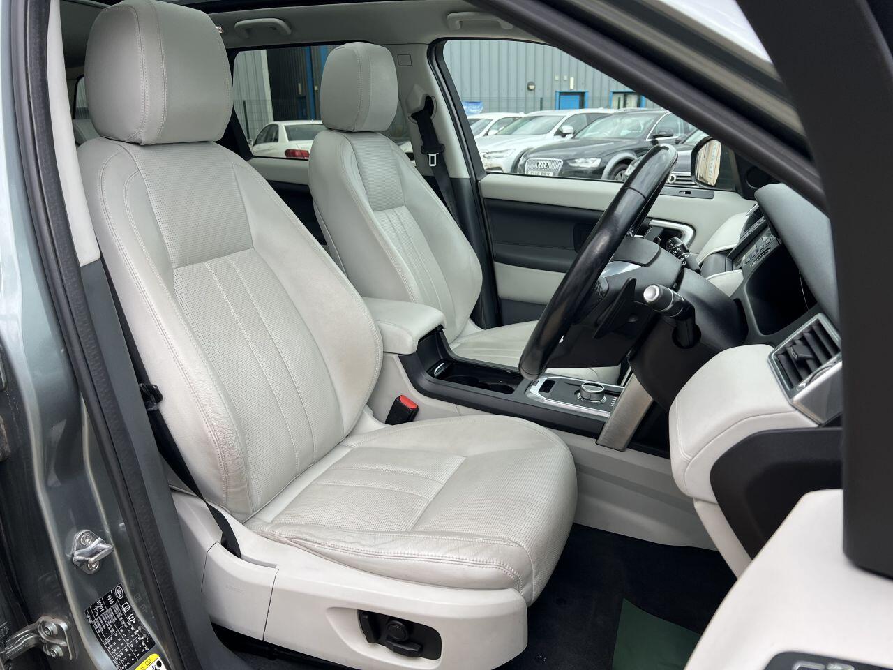 Land Rover Discovery Sport view 21