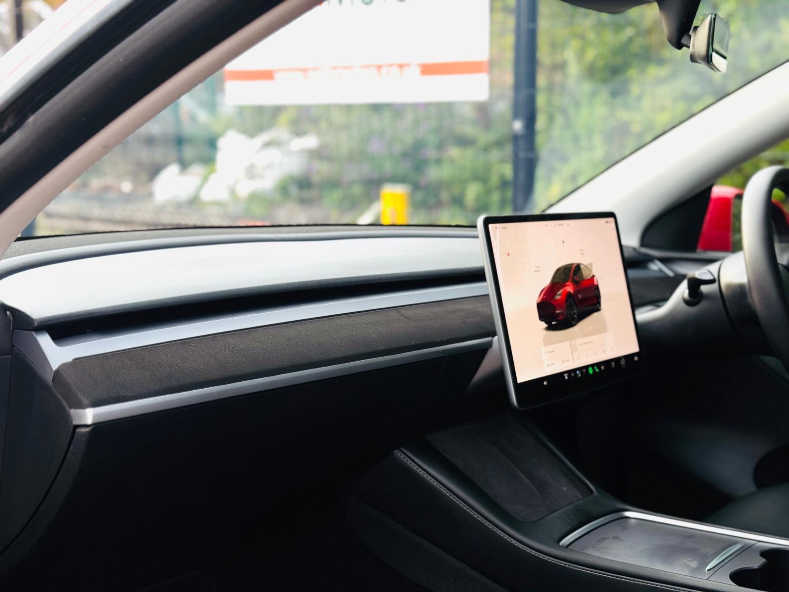 Tesla Model Y view 19
