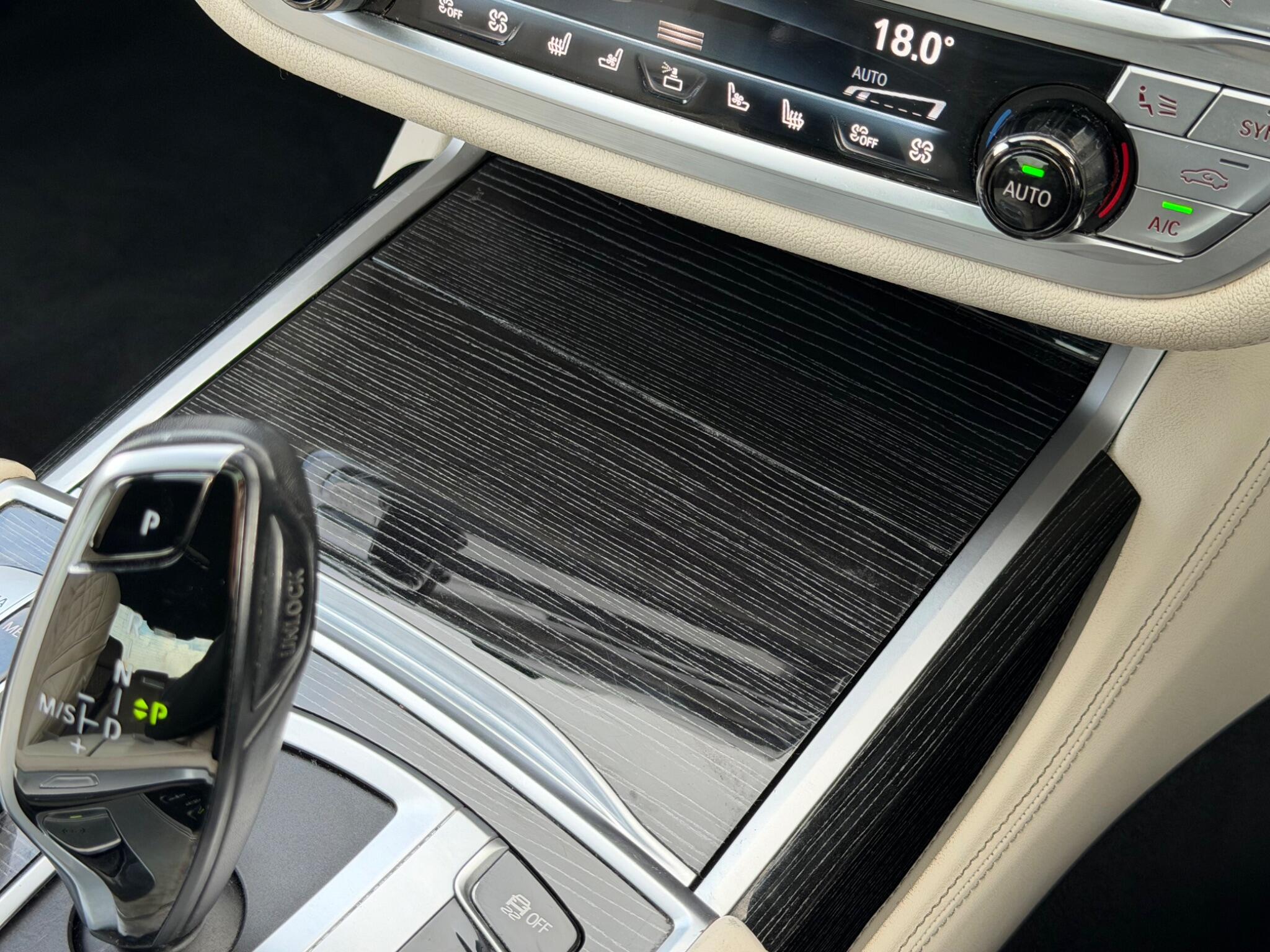BMW 7 Series view 41