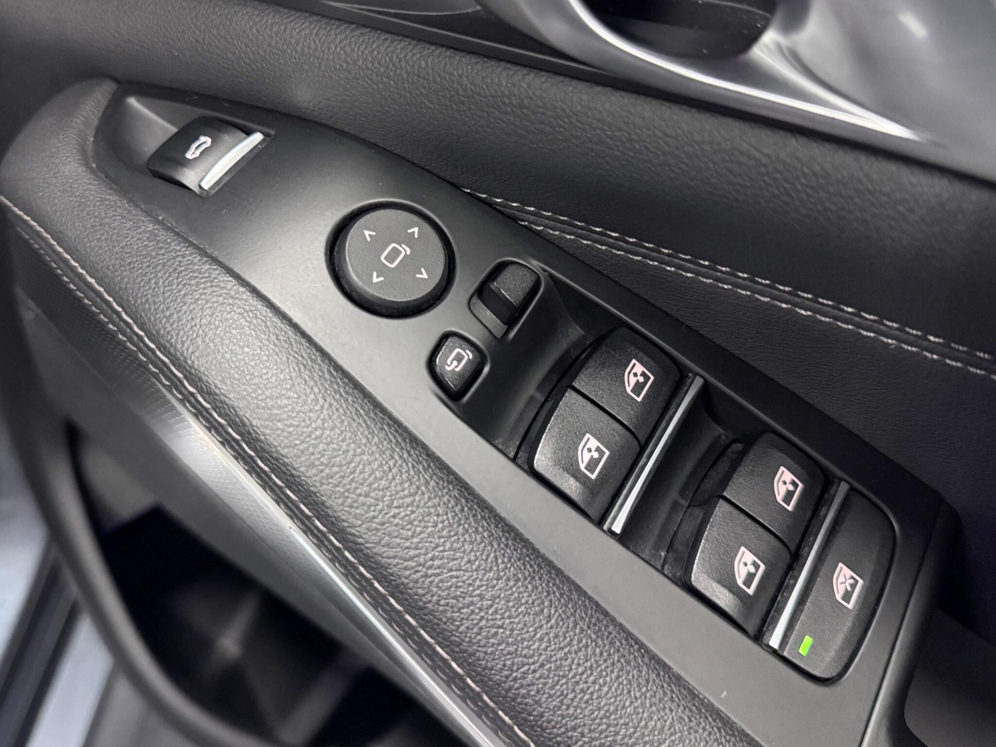BMW X5 view 9